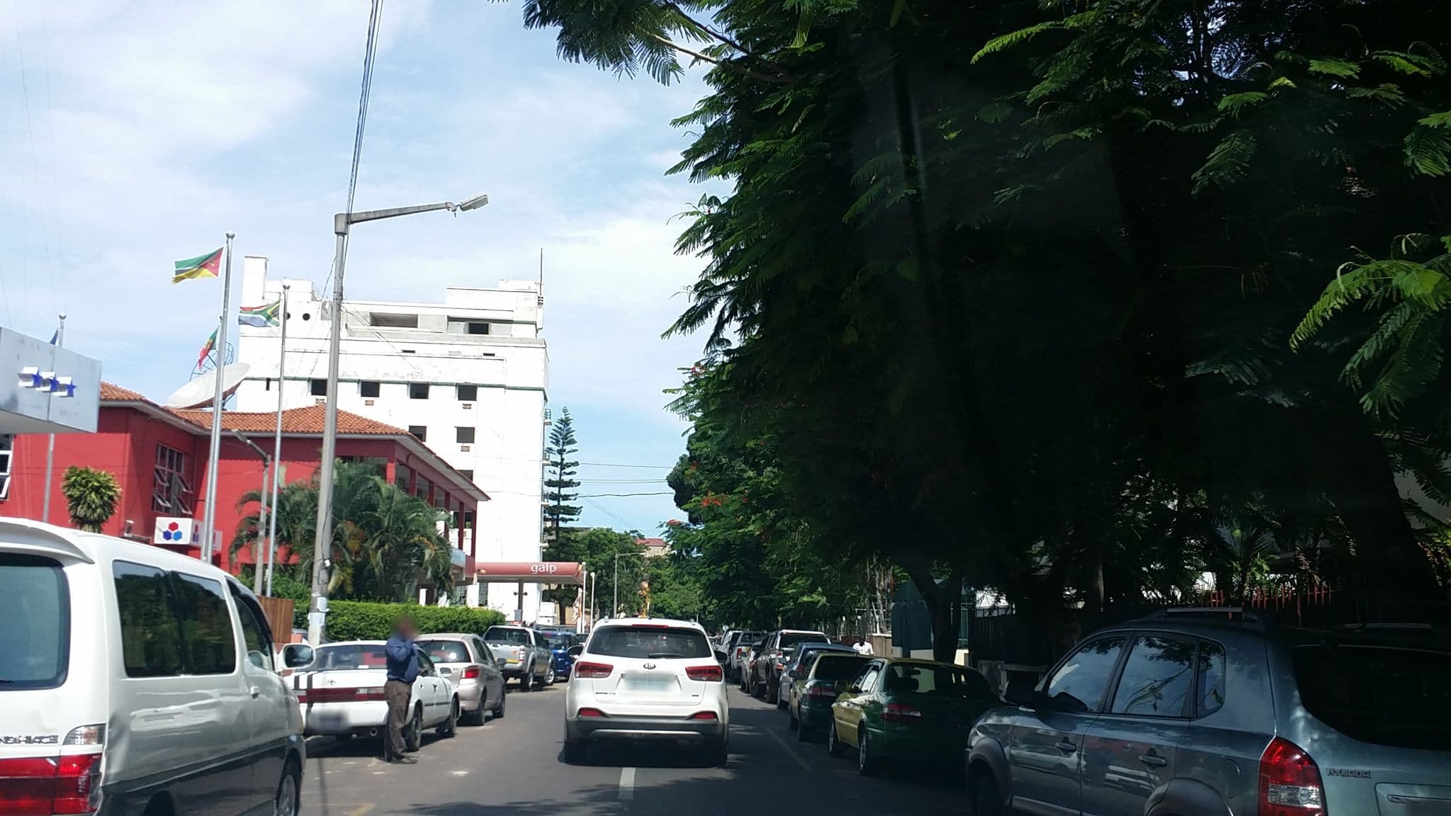 Street view near Monte Carlo, Maputo — © rsekkel (CC BY-SA · Mapillary)