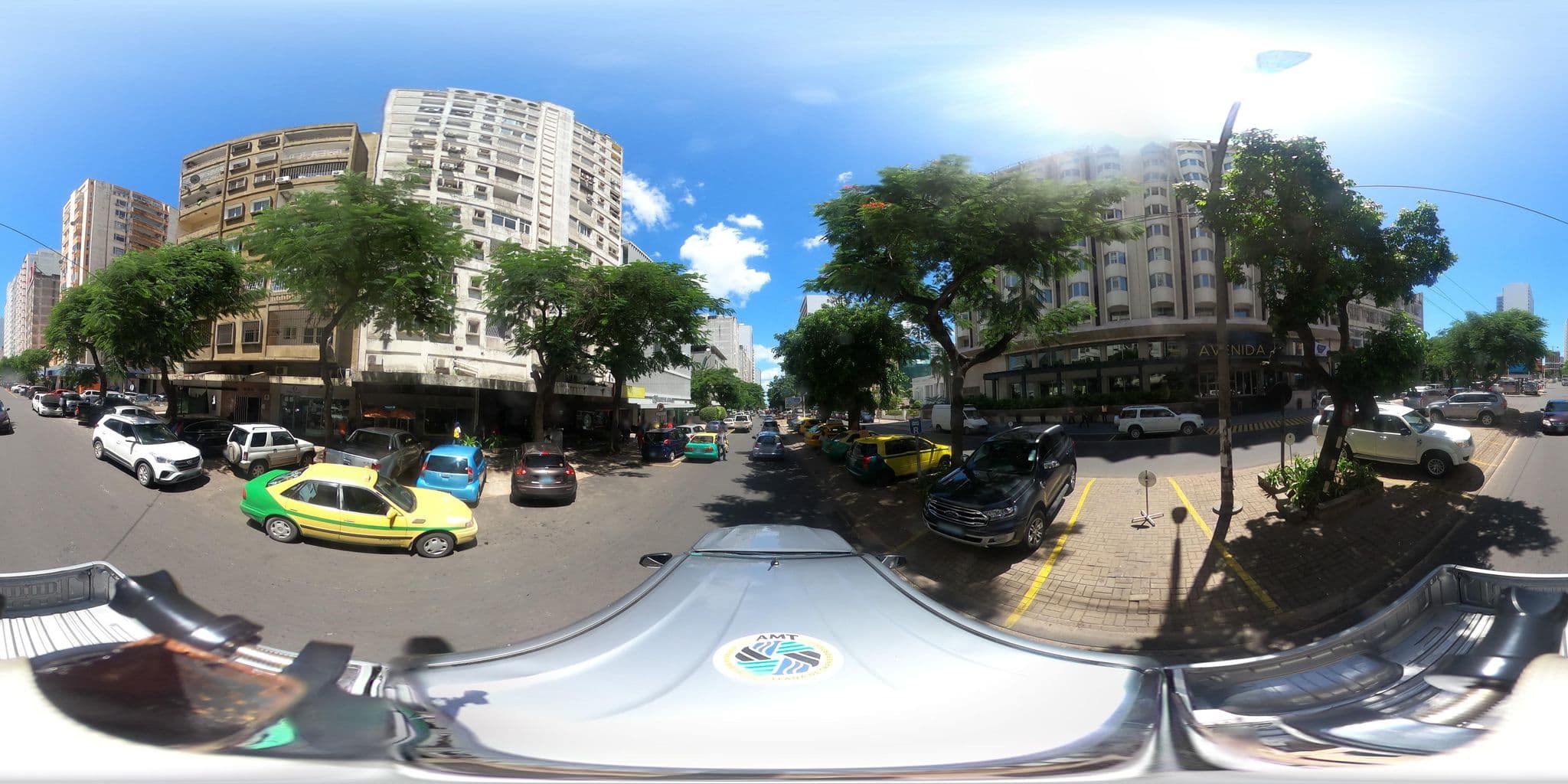 Street view near Hotel Avenida, Maputo — © OMTMOZ (CC BY-SA · Mapillary)