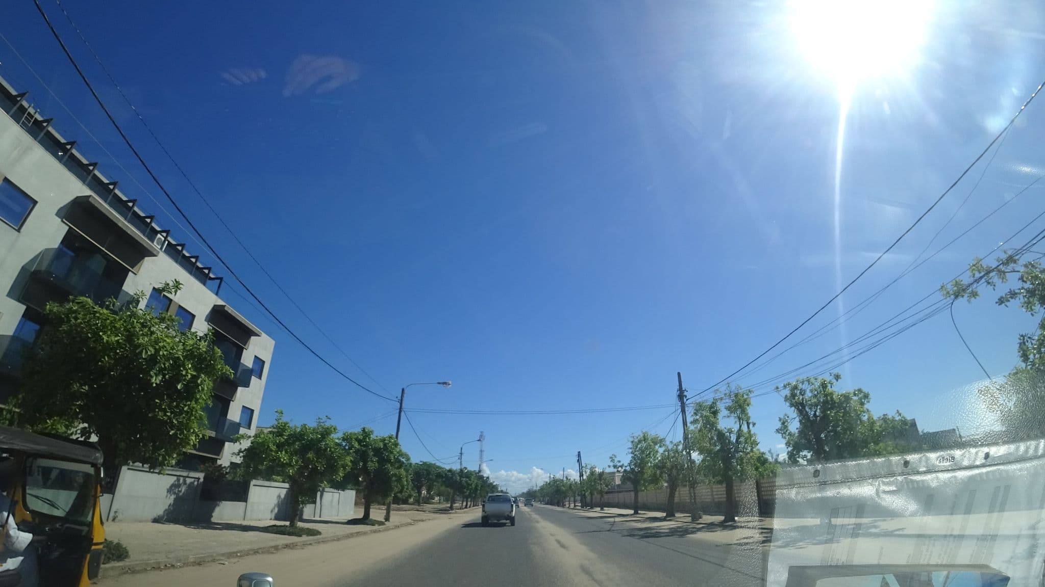 Street view near Hotel Lunamar, Beira — © danbjoseph (CC BY-SA · Mapillary)