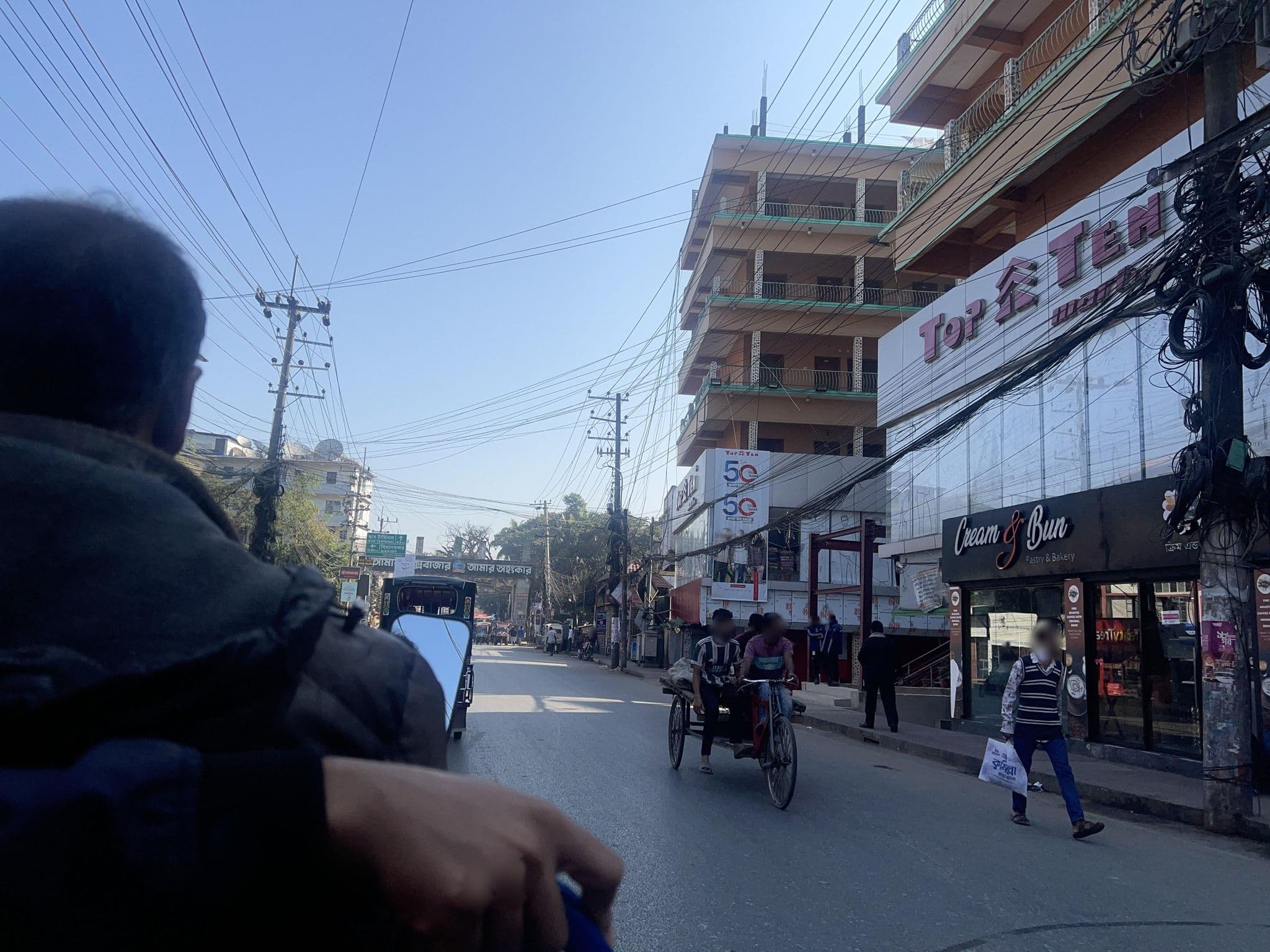 Street view near Jaman Hotel and Restaurant, Cox’s Bāzār — © Shanji_6 (CC BY-SA · Mapillary)