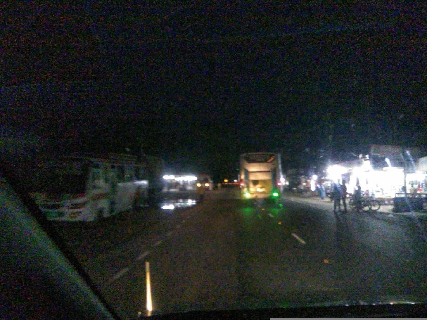 Street view near Molla Hotel(মোল্লা হোটেল), Gaurnadi — © SamsulArafin (CC BY-SA · Mapillary)