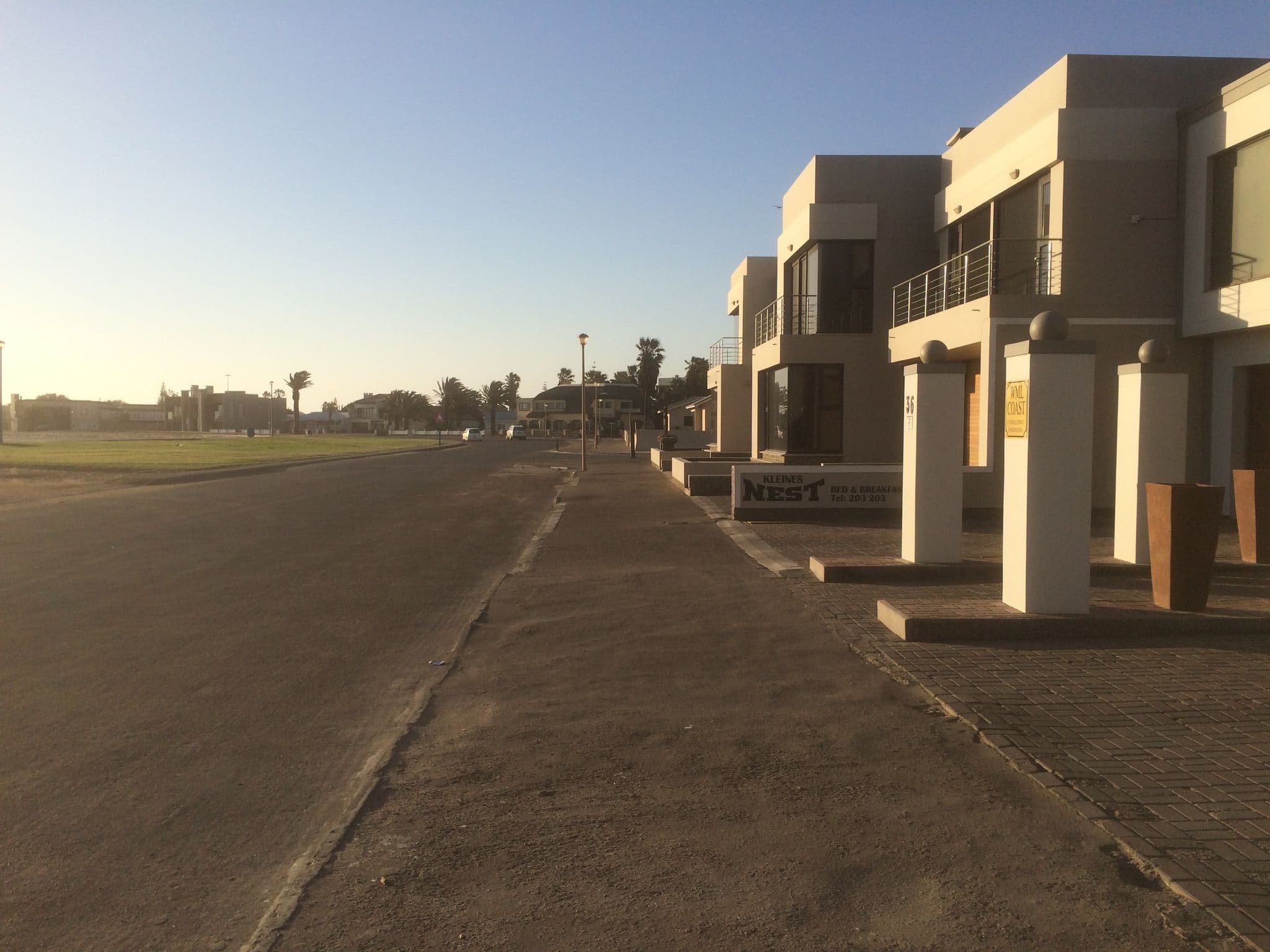Street view near Kleines Nest B&B, Walvis Bay — © josmougn (CC BY-SA · Mapillary)