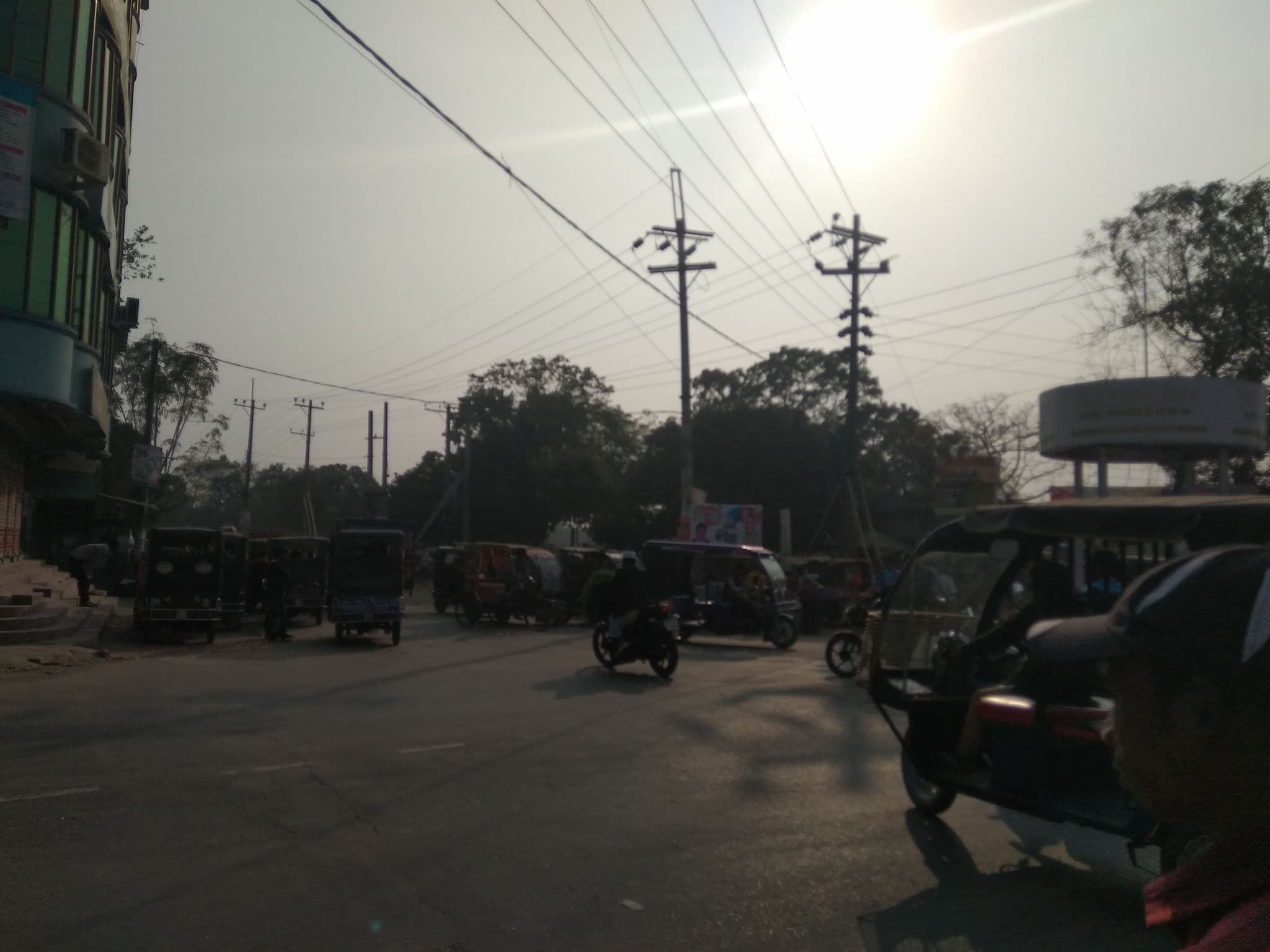 Street view near Osman Hotel and Restaurant ওসমান হোটেল রেস্টুরেন্টে, Nawābganj — © atik (CC BY-SA · Mapillary)