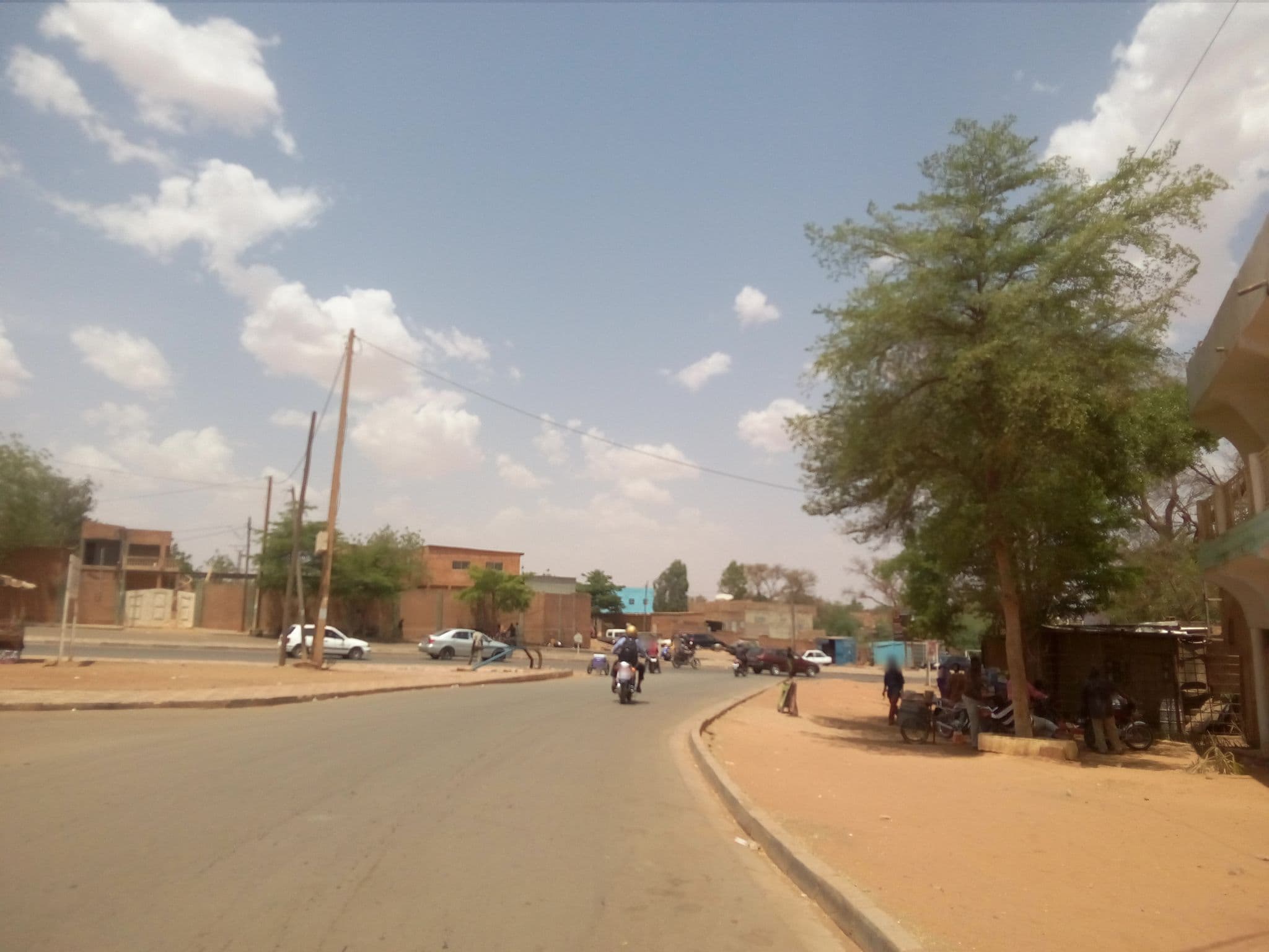 Street view near Hôtel Massaki, Niamey — © ilasolthah (CC BY-SA · Mapillary)