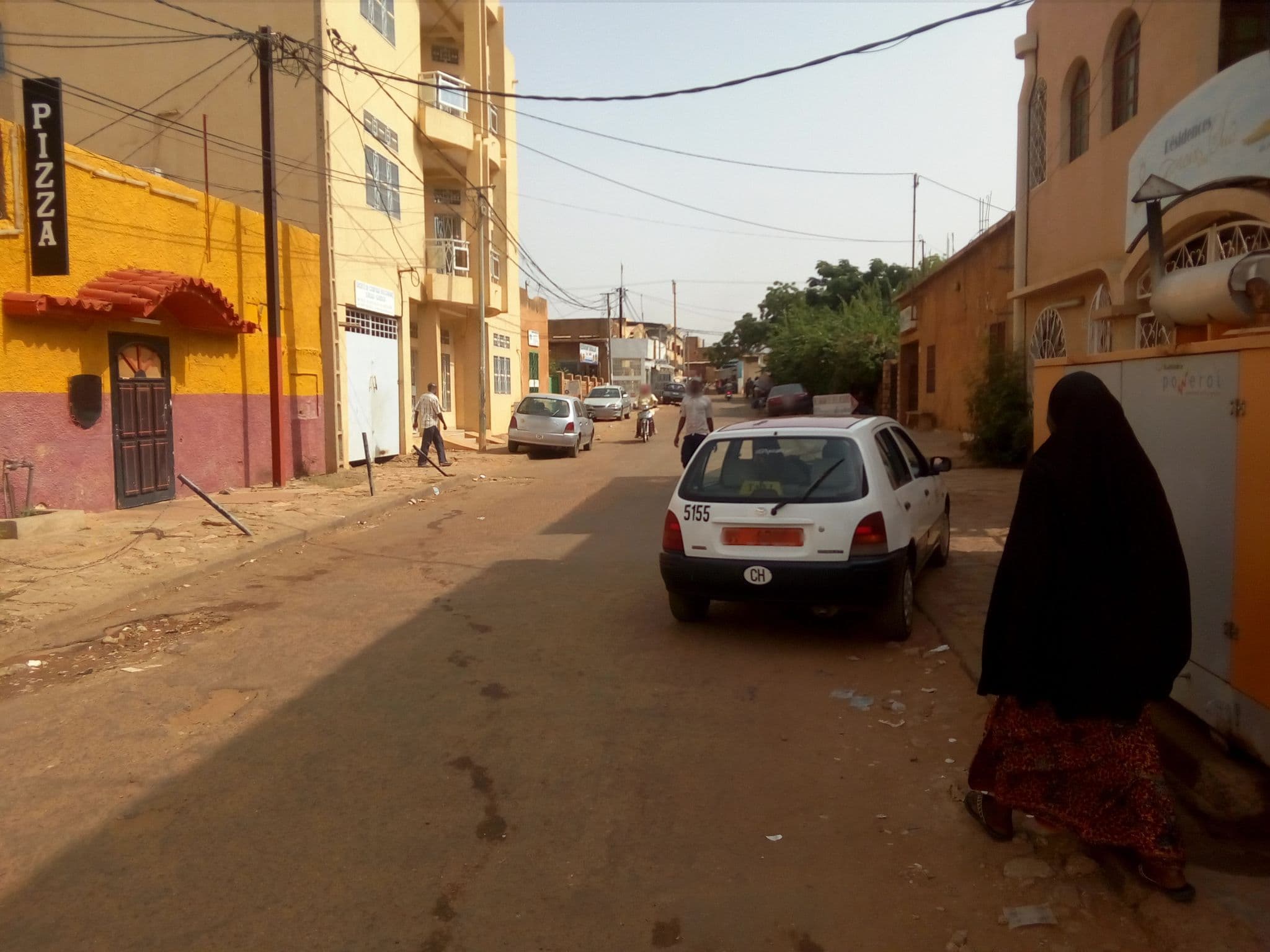 Street view near Redidence Croix du Sud, Niamey — © ilasolthah (CC BY-SA · Mapillary)
