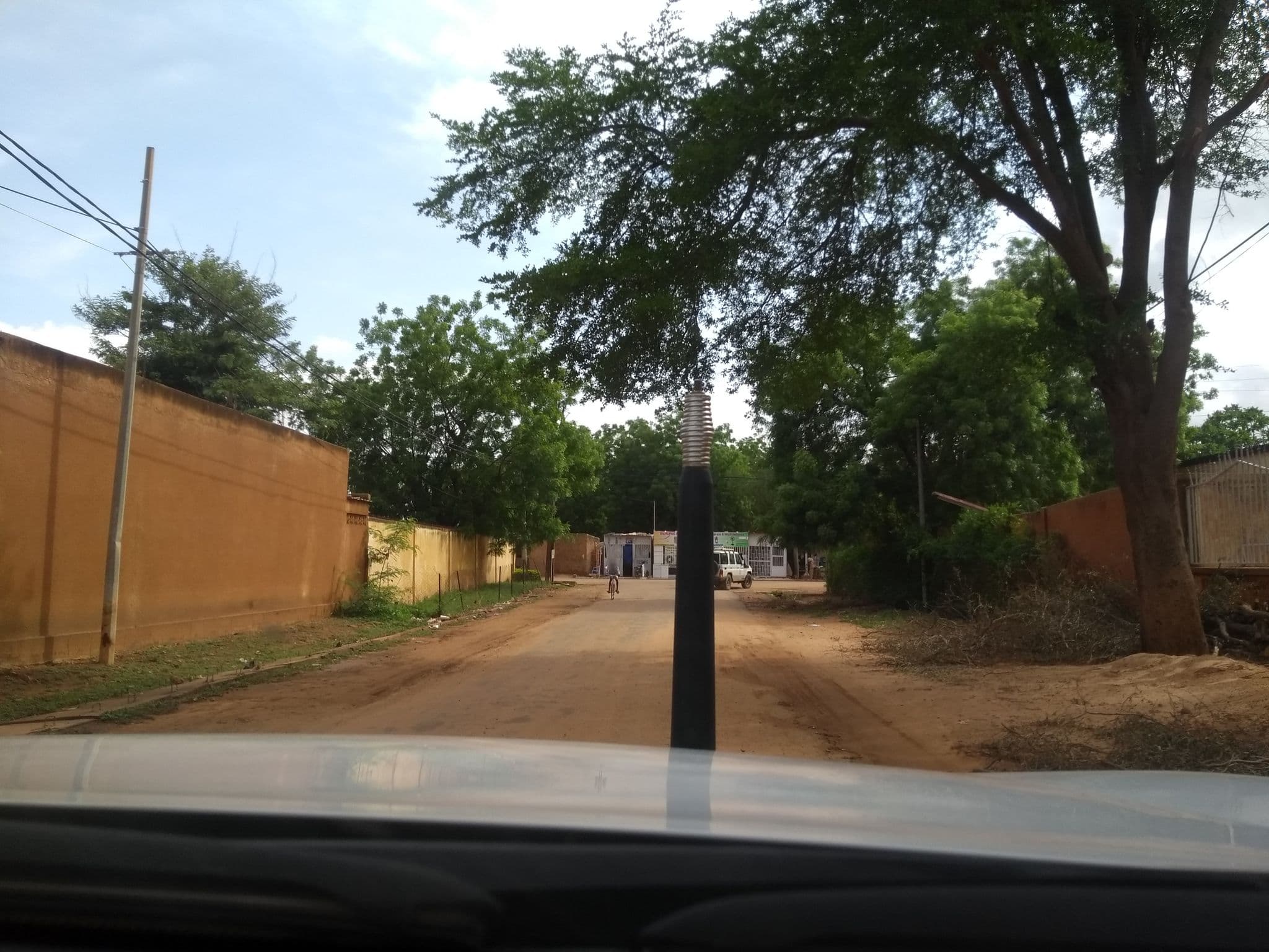Street view near Guerite hôtel résidence sahaland, Niamey — © severingeo (CC BY-SA · Mapillary)