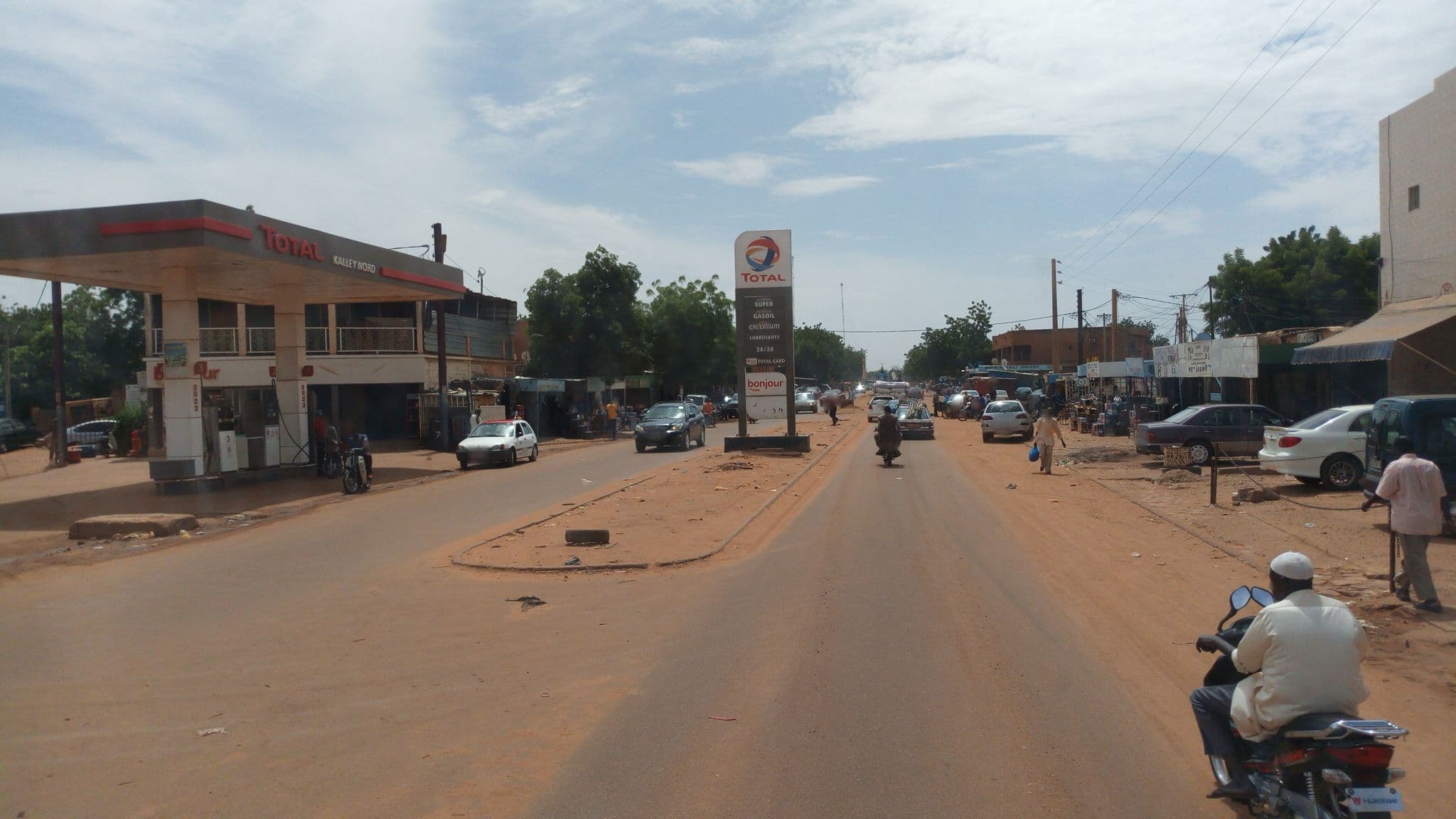 Street view near Maison, Niamey — © mensanh (CC BY-SA · Mapillary)
