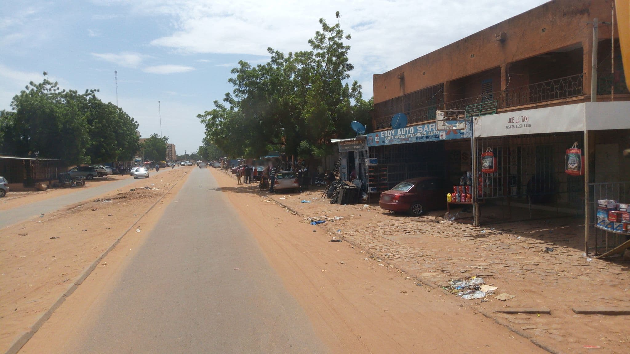 Street view near Batiment, Niamey — © mensanh (CC BY-SA · Mapillary)