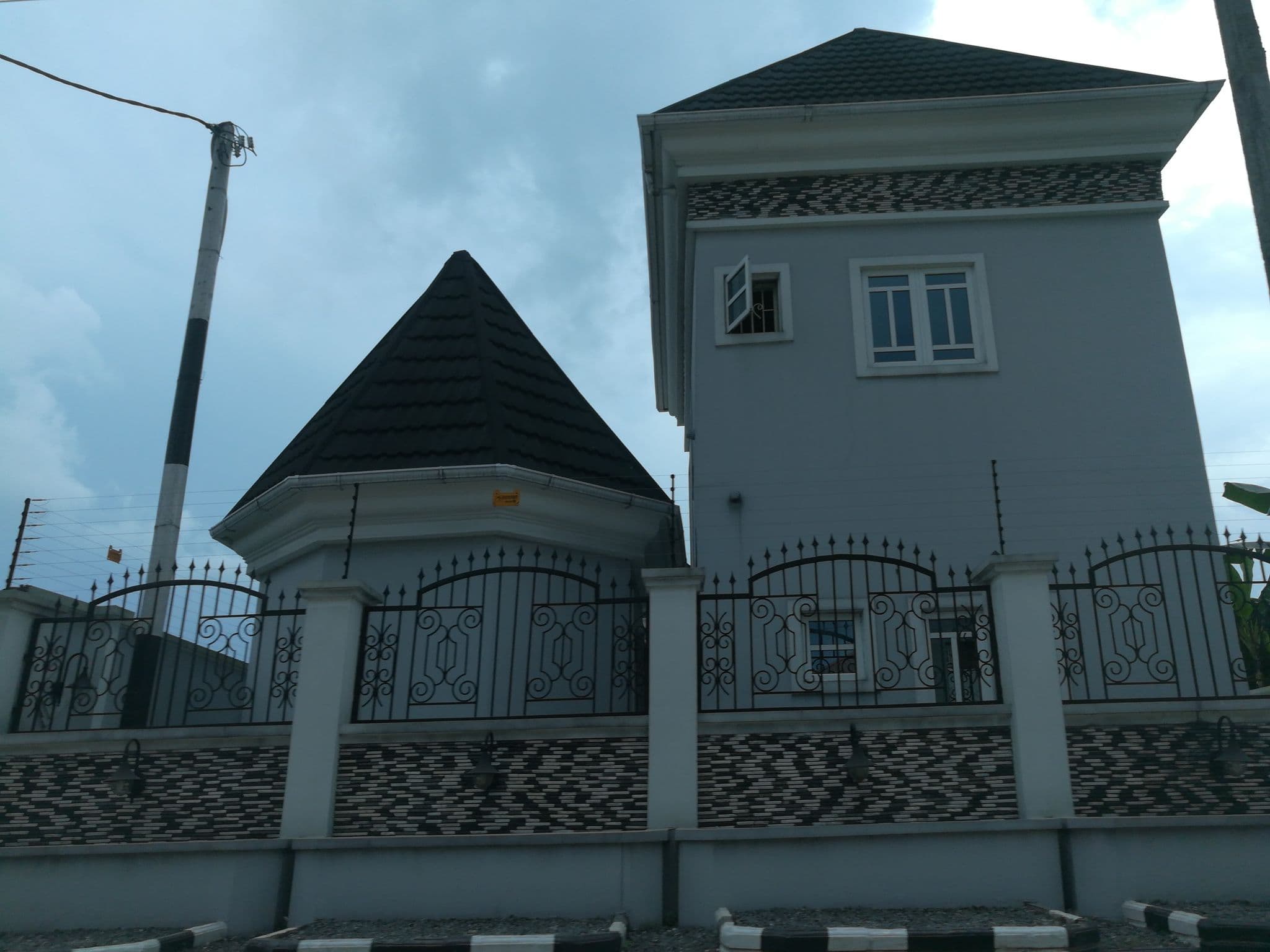 Street view near 42 Nvigwe Road, Port Harcourt