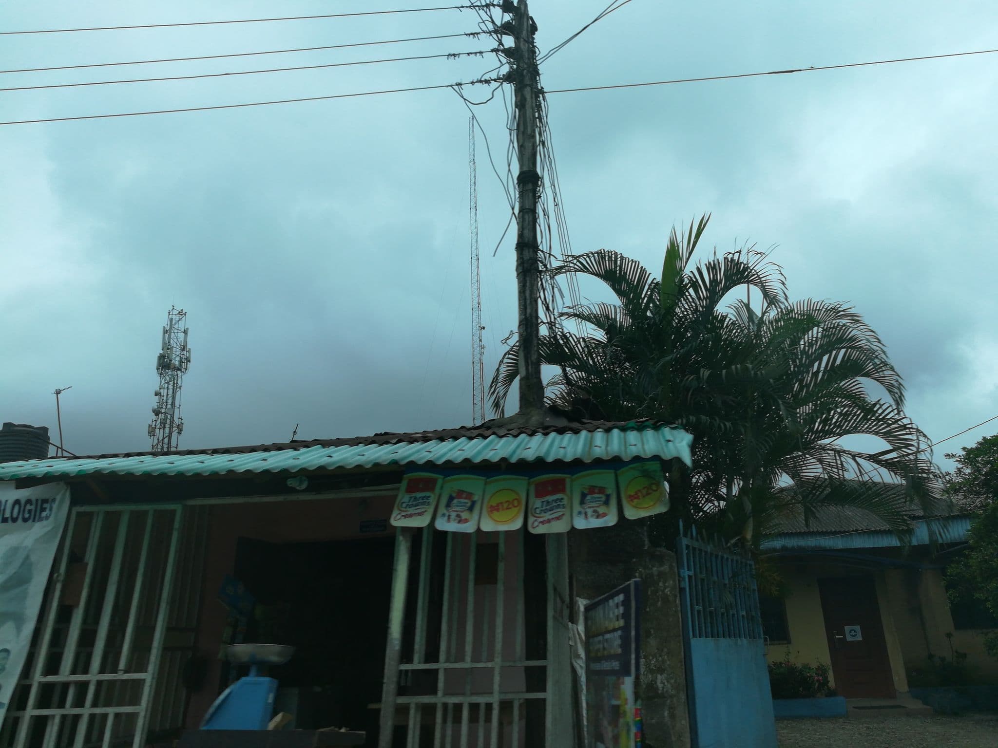 Street view near 7 Bende Street, Port Harcourt — © ralebipim (CC BY-SA · Mapillary)