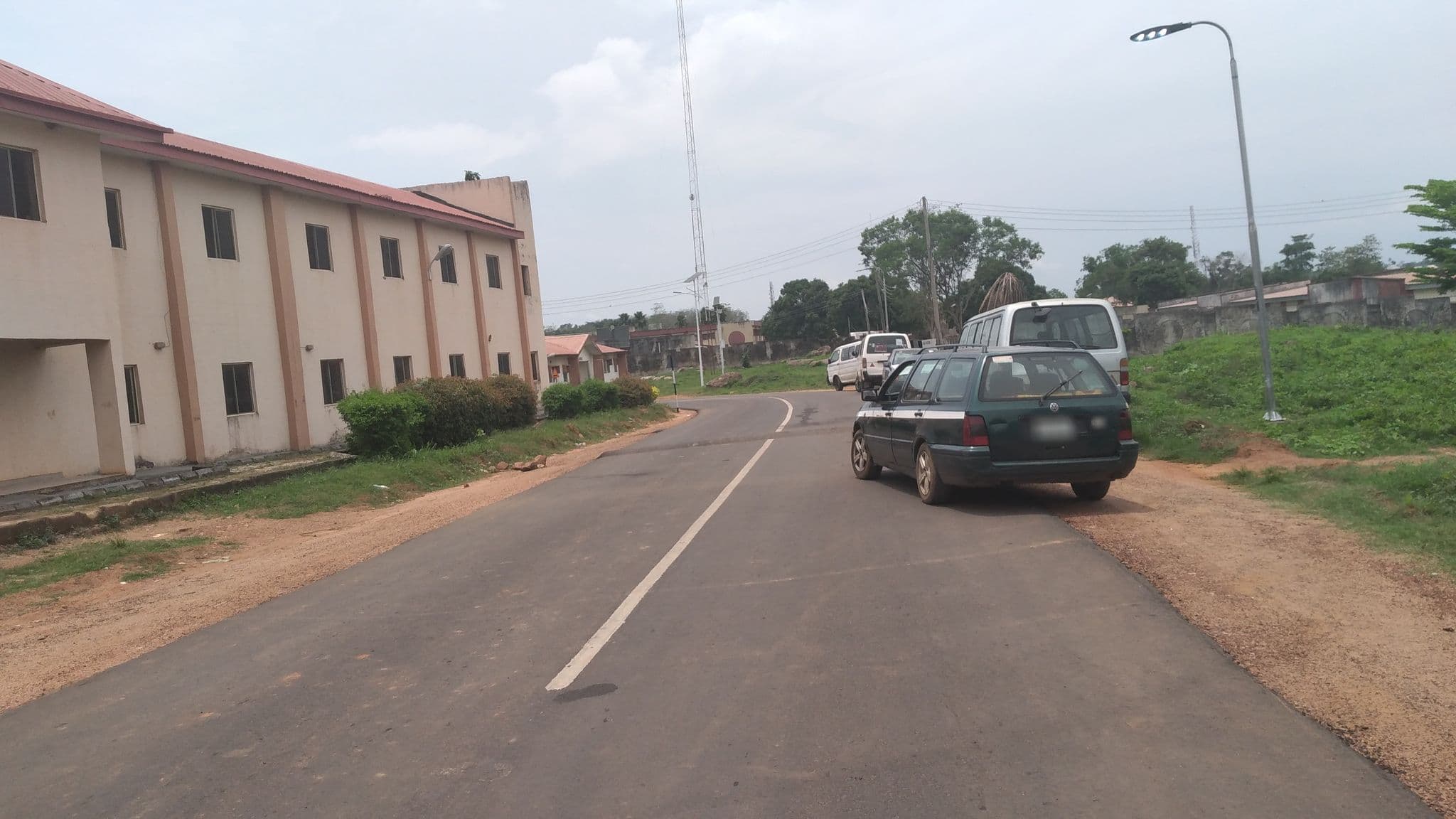 Street view near Prof. Peter Adeniyi Male Hostel, Ilare — © teemi_classic (CC BY-SA · Mapillary)