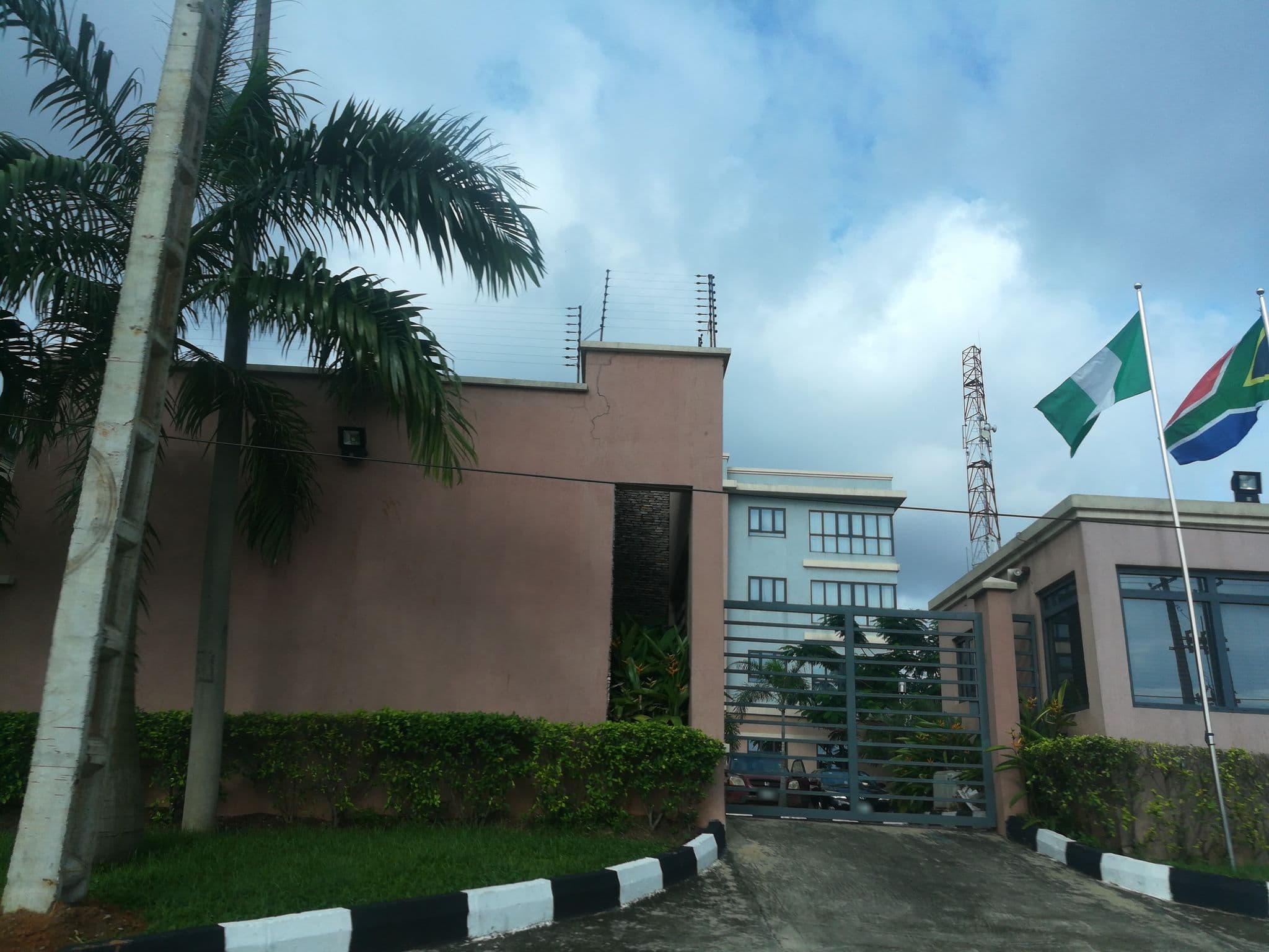 Street view near Protea Hotel Ikeja Select, Agege — © ralebipim (CC BY-SA · Mapillary)