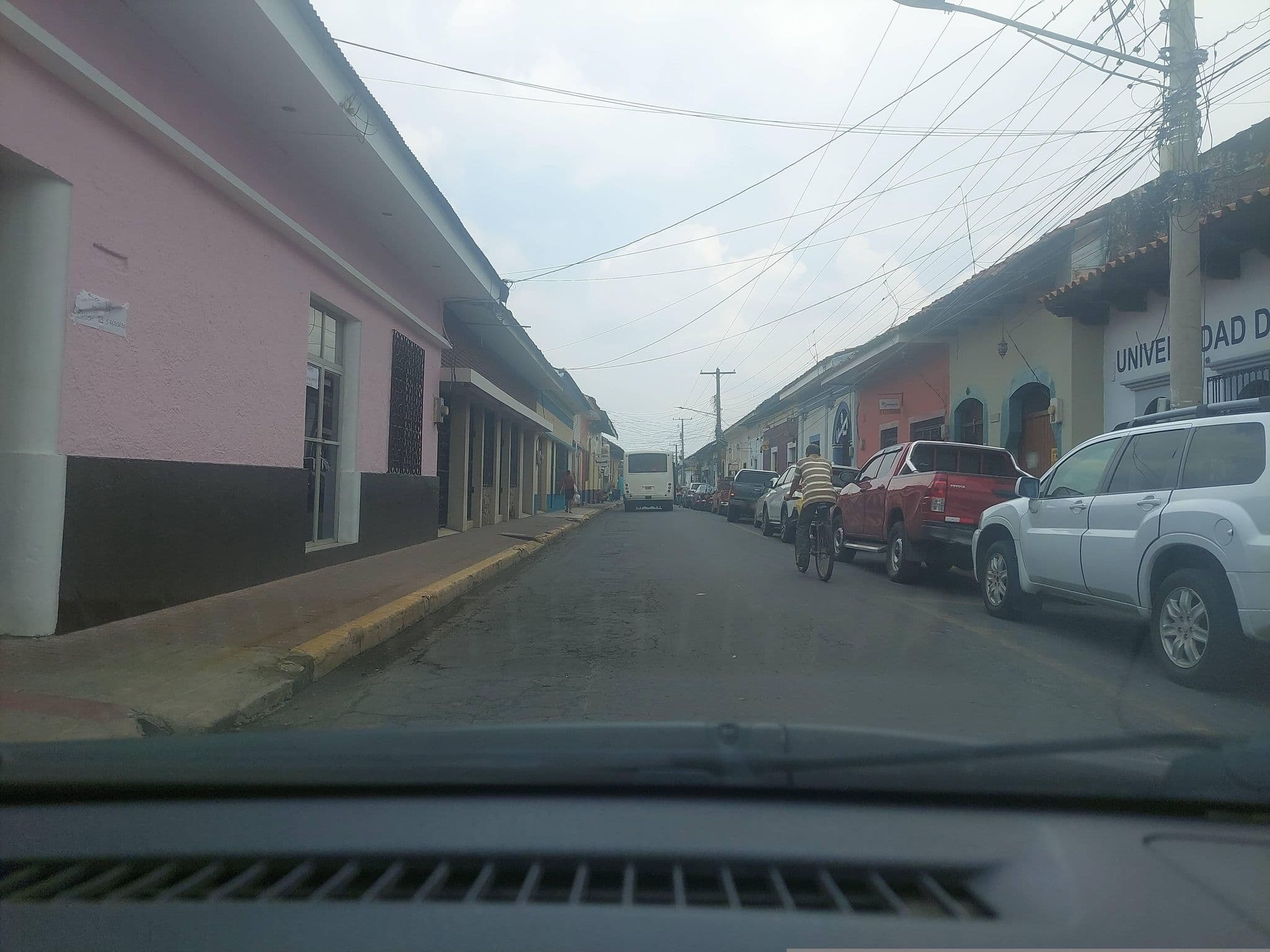 Street view near Lazybones, León — © robper78 (CC BY-SA · Mapillary)