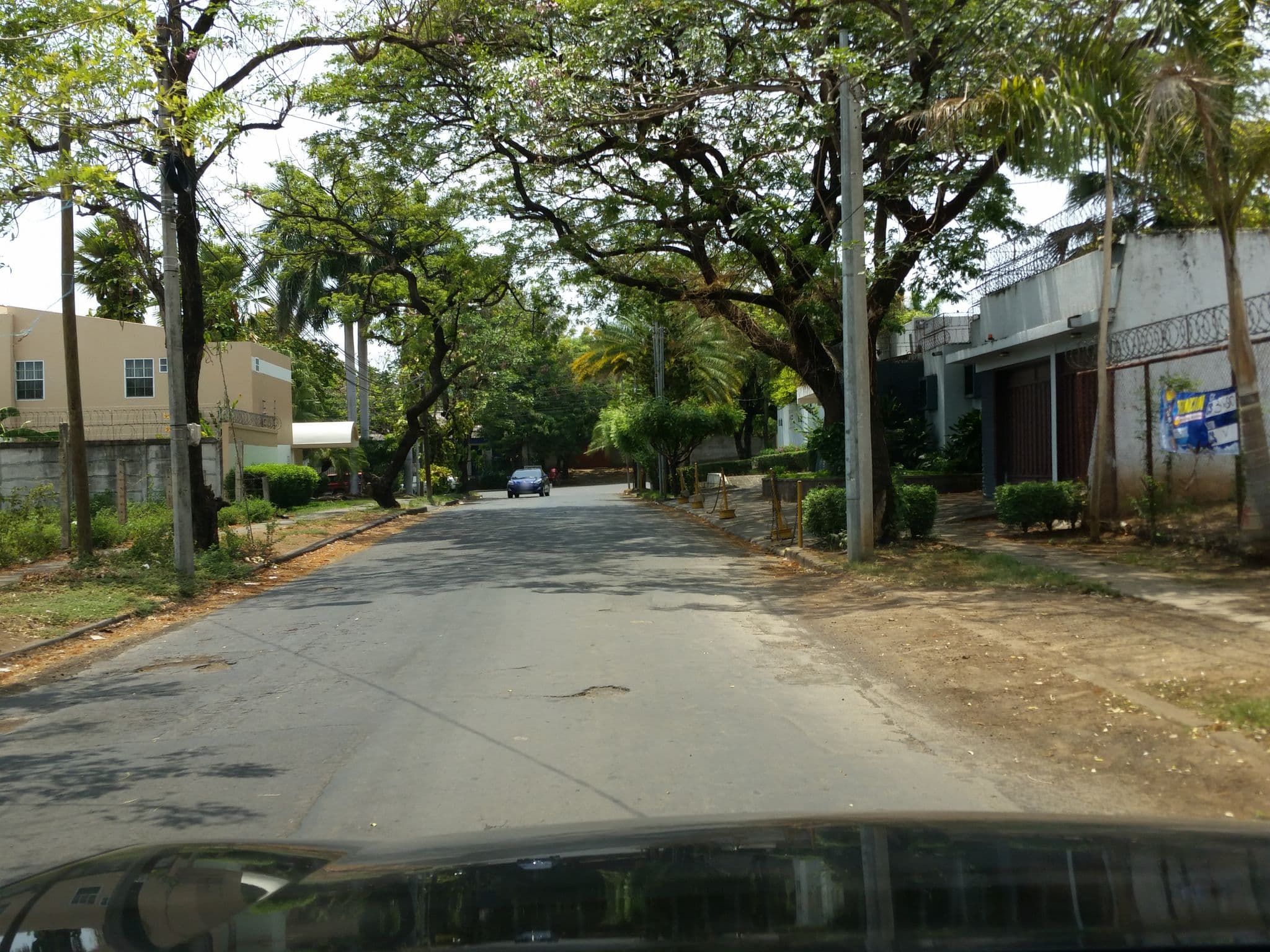 Street view near Brandt's, Managua