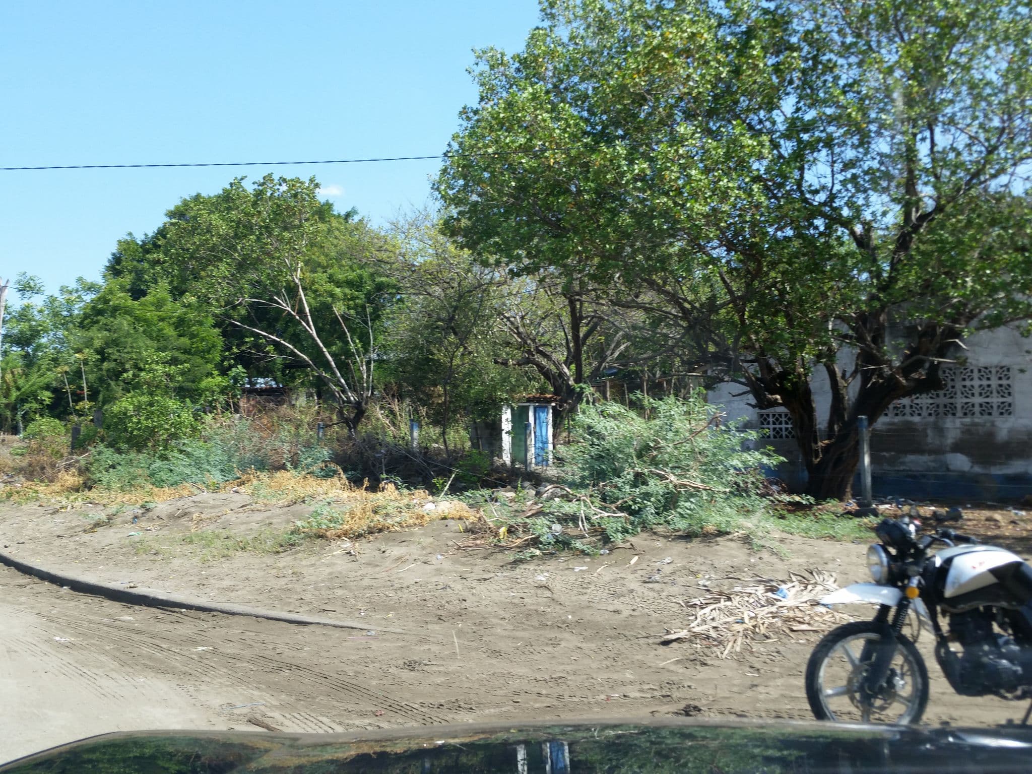 Street view near Barca de Oro Hostal Restaurante, Poneloya — © jaakkoh (CC BY-SA · Mapillary)