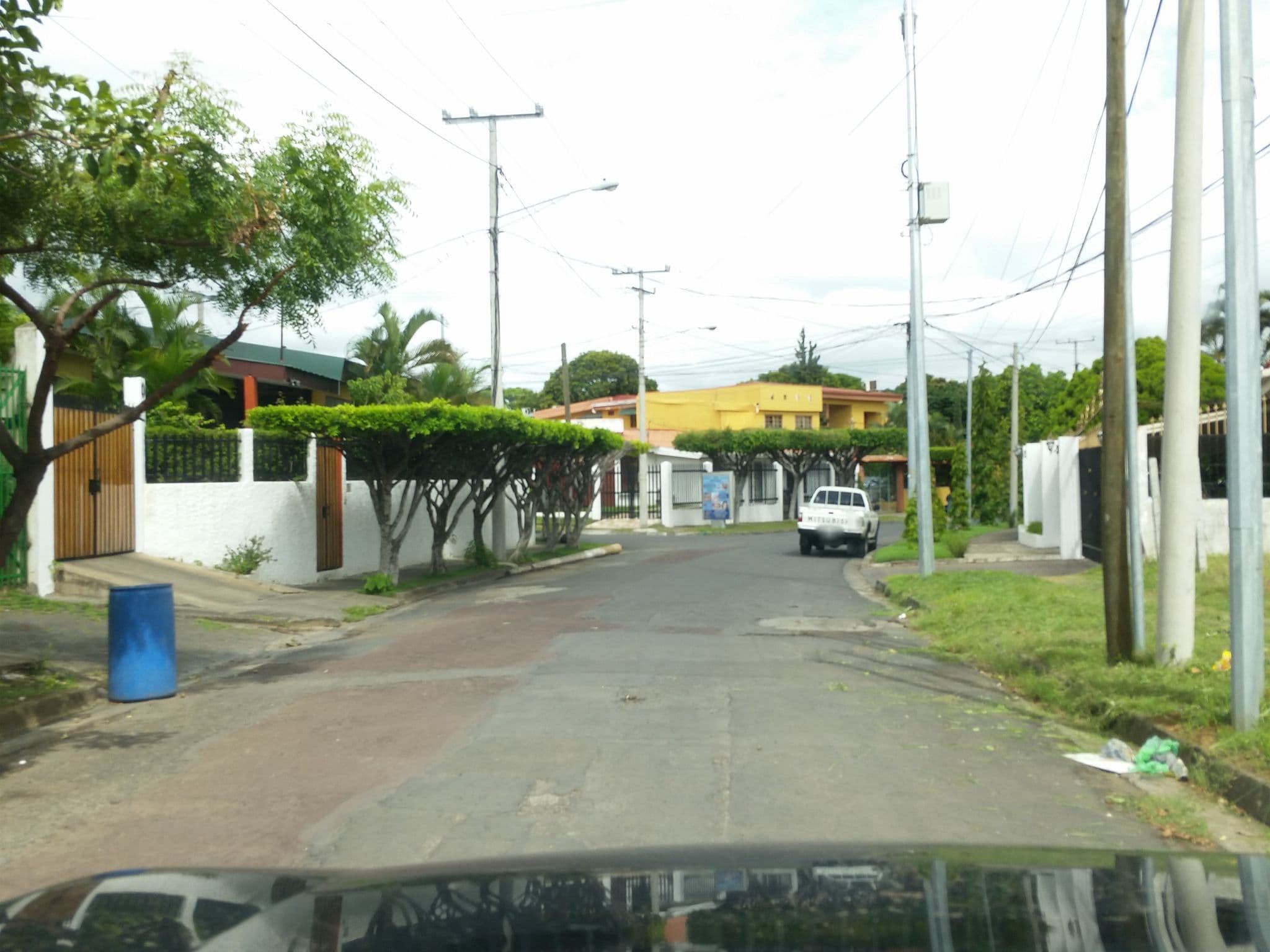 Street view near La Bicicleta Hostal, Managua