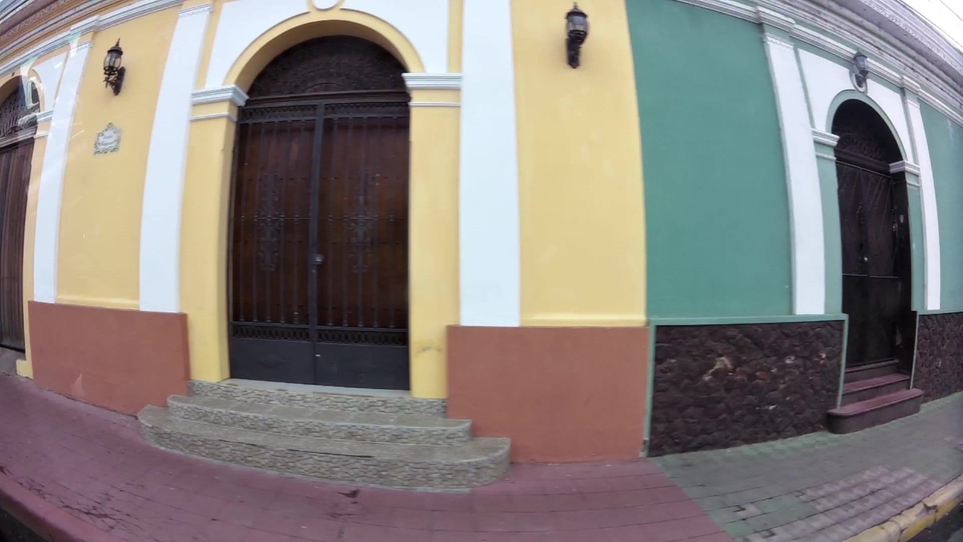 Street view near Hostal Del Rey, León — © kaartcam (CC BY-SA · Mapillary)