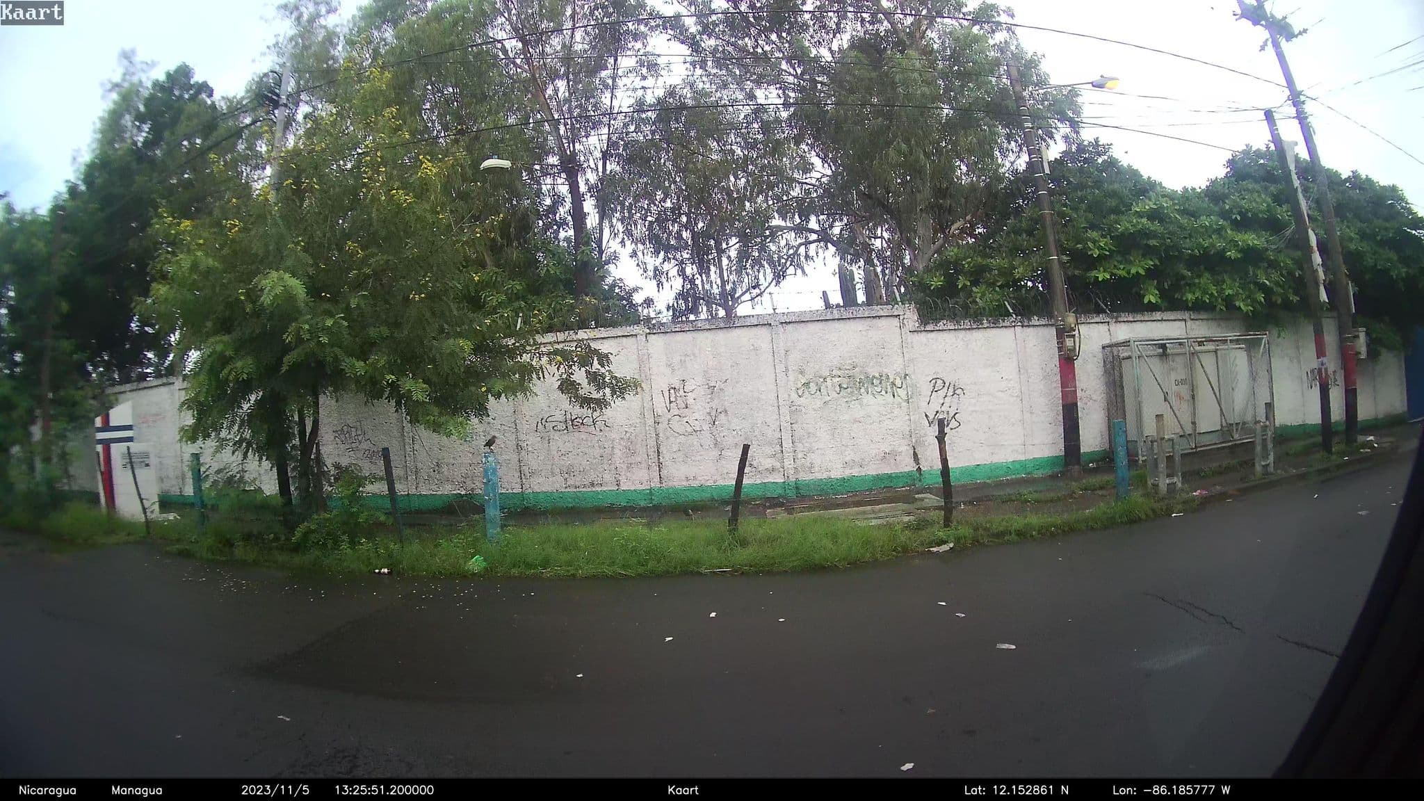Street view near Complejo de apartamentos Johnson, Managua
