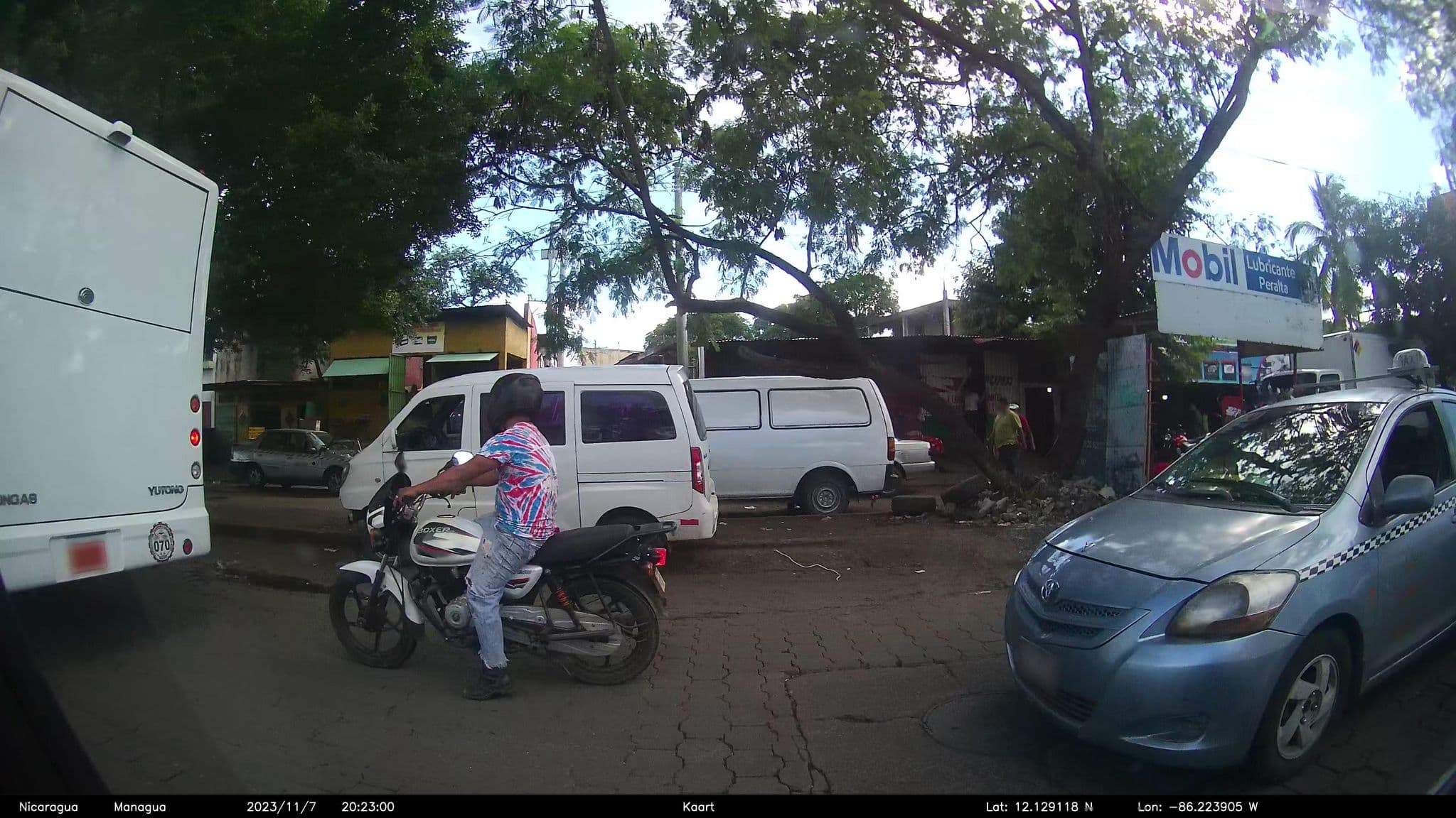 Street view near Hotel La Sabana, Managua