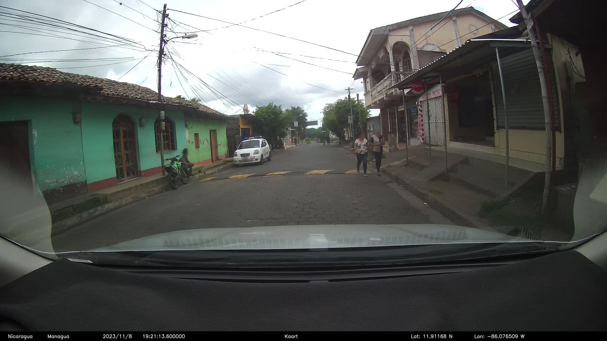 Street view near El Balcón, Catarina — © kaart_2 (CC BY-SA · Mapillary)