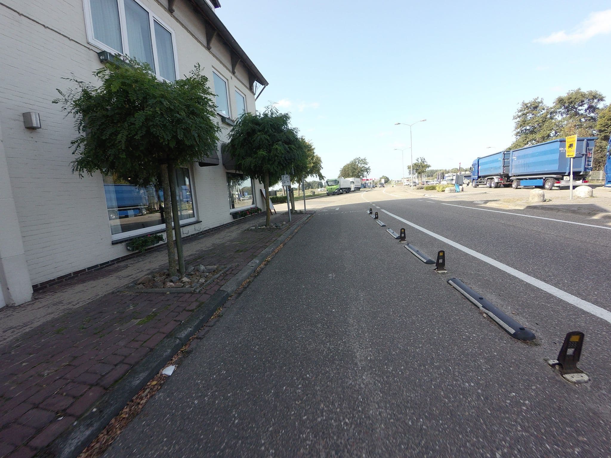 Street view near Fletcher Landhotel Bosrijk Roermond, Leeuwen — © madel (CC BY-SA · Mapillary)
