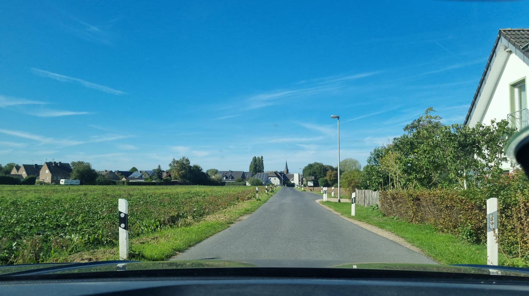 Street view near Gästehaus "Hasenkath am Deich", Tolkamer — © helfrich (CC BY-SA · Mapillary)