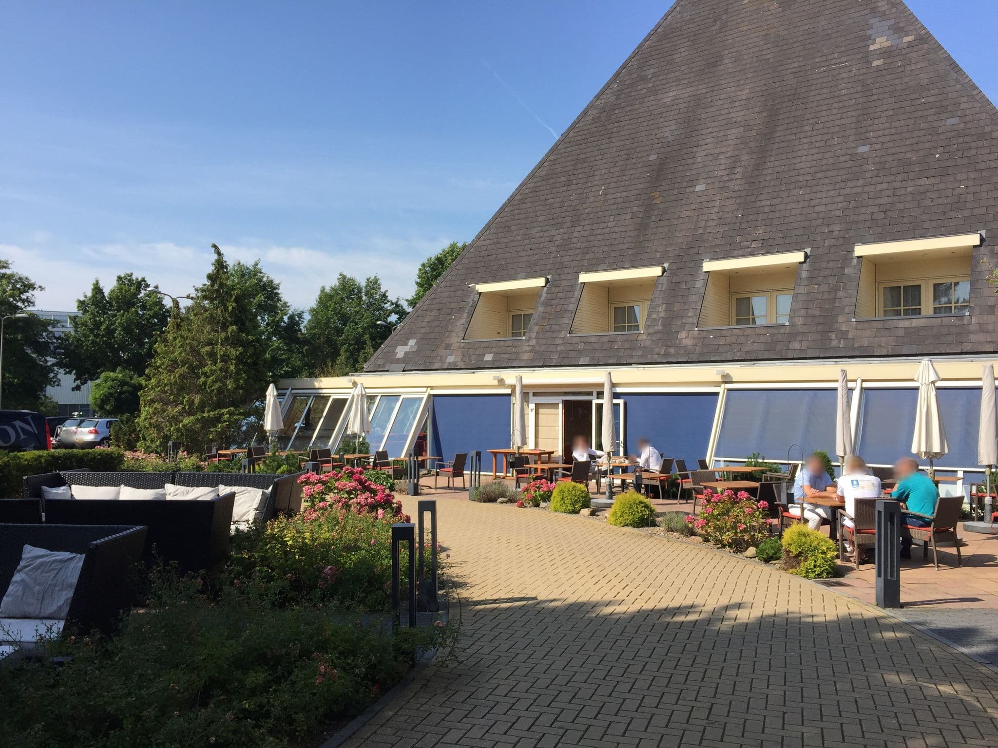 Street view near Carlton President, Op Buuren — © mynecker (CC BY-SA · Mapillary)