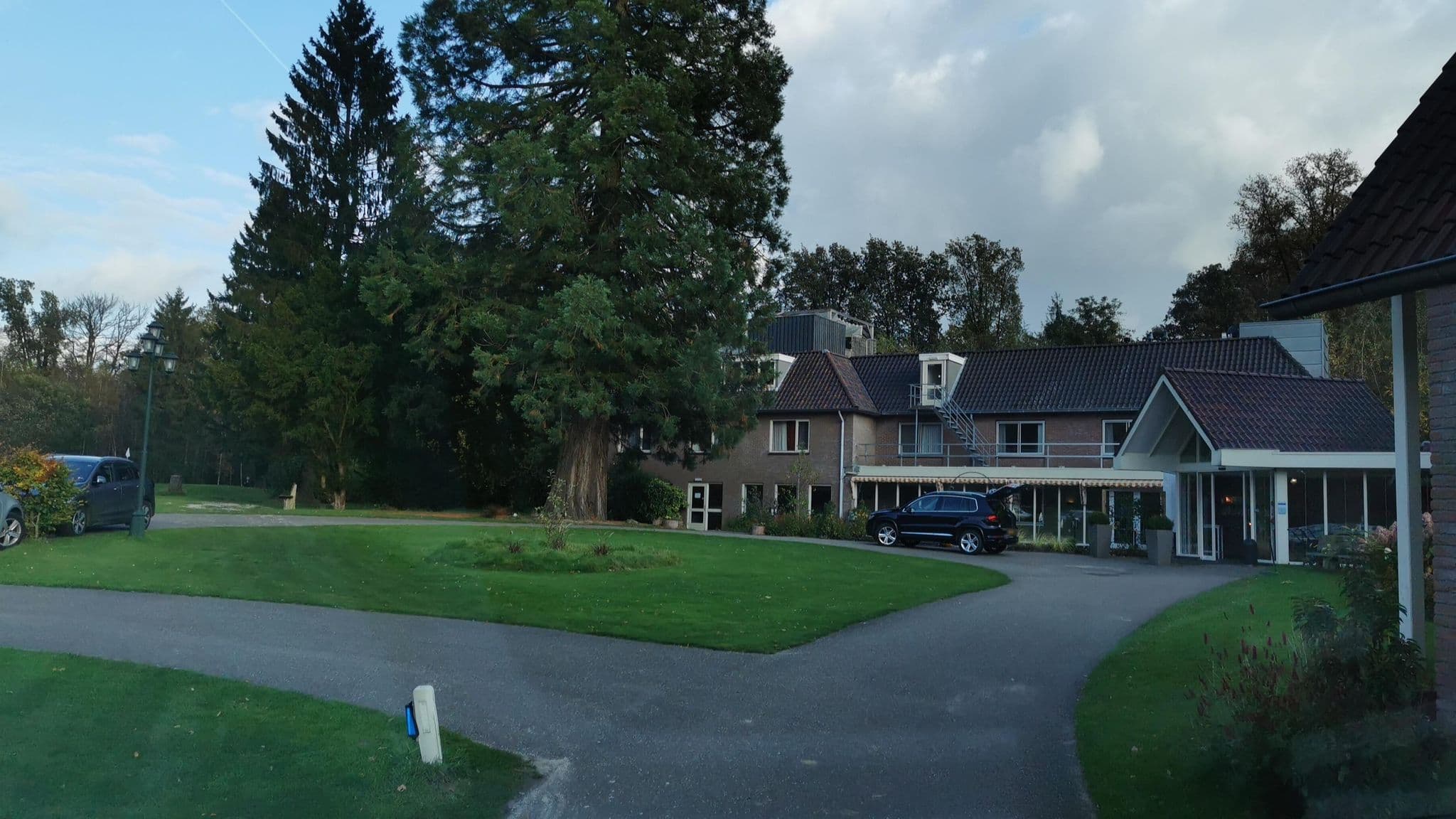 Street view near 't Kruisselt, Oldenzaal — © jonrellim (CC BY-SA · Mapillary)