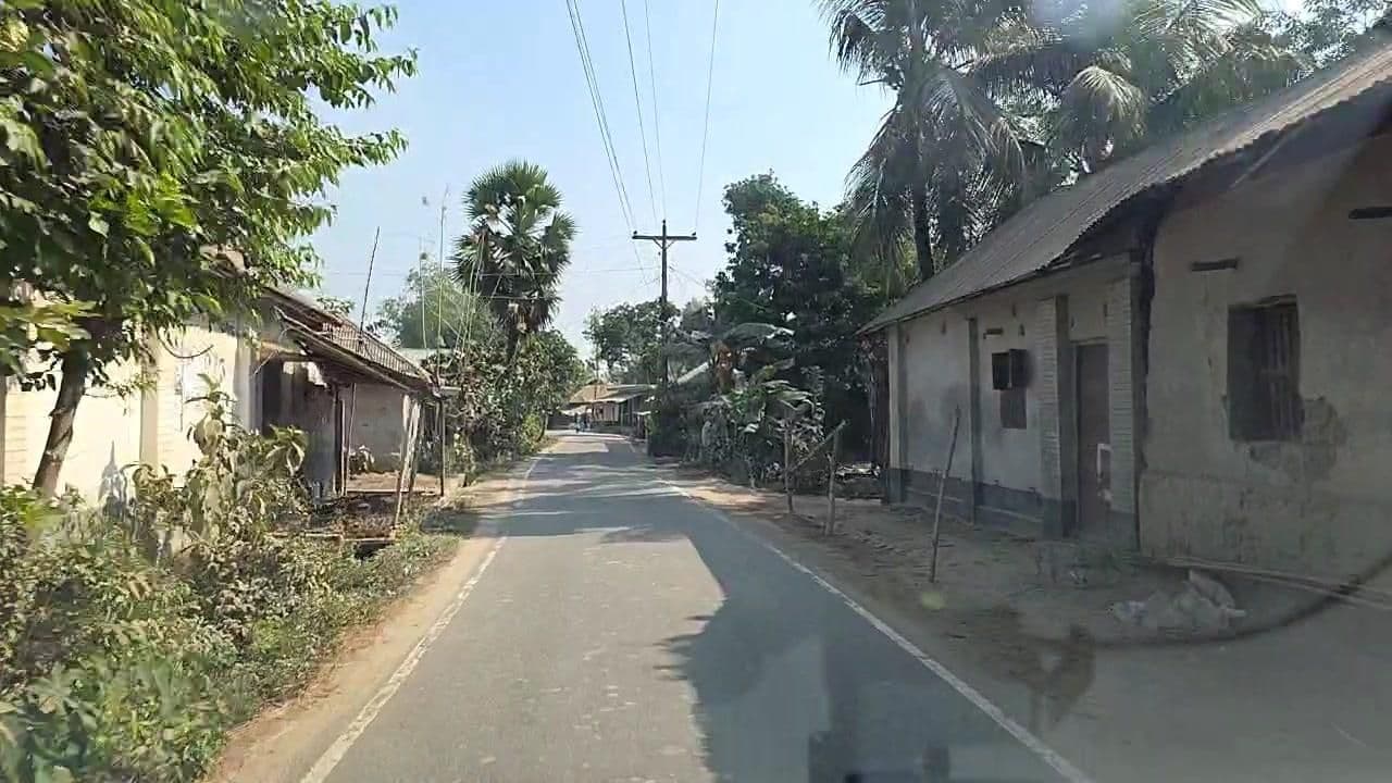 Street view near Hasan's house, Bogra — © roadroid (CC BY-SA · Mapillary)