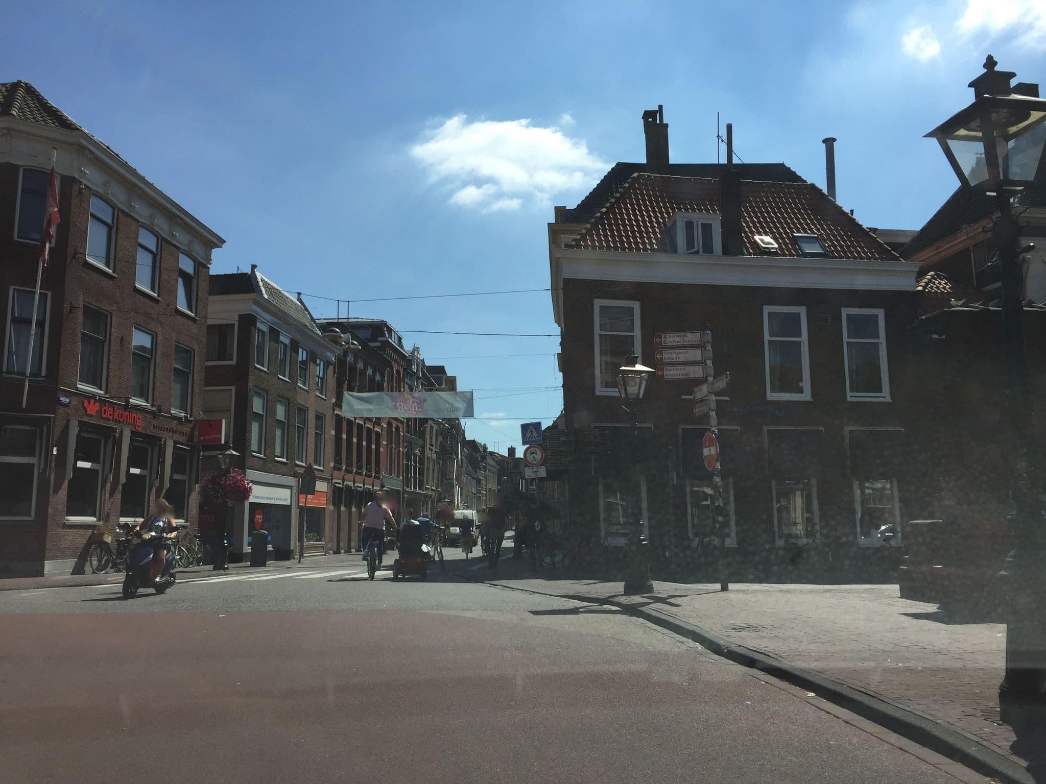Street view near Hotel De Doelen, Leiden — © it_s_so_funny (CC BY-SA · Mapillary)