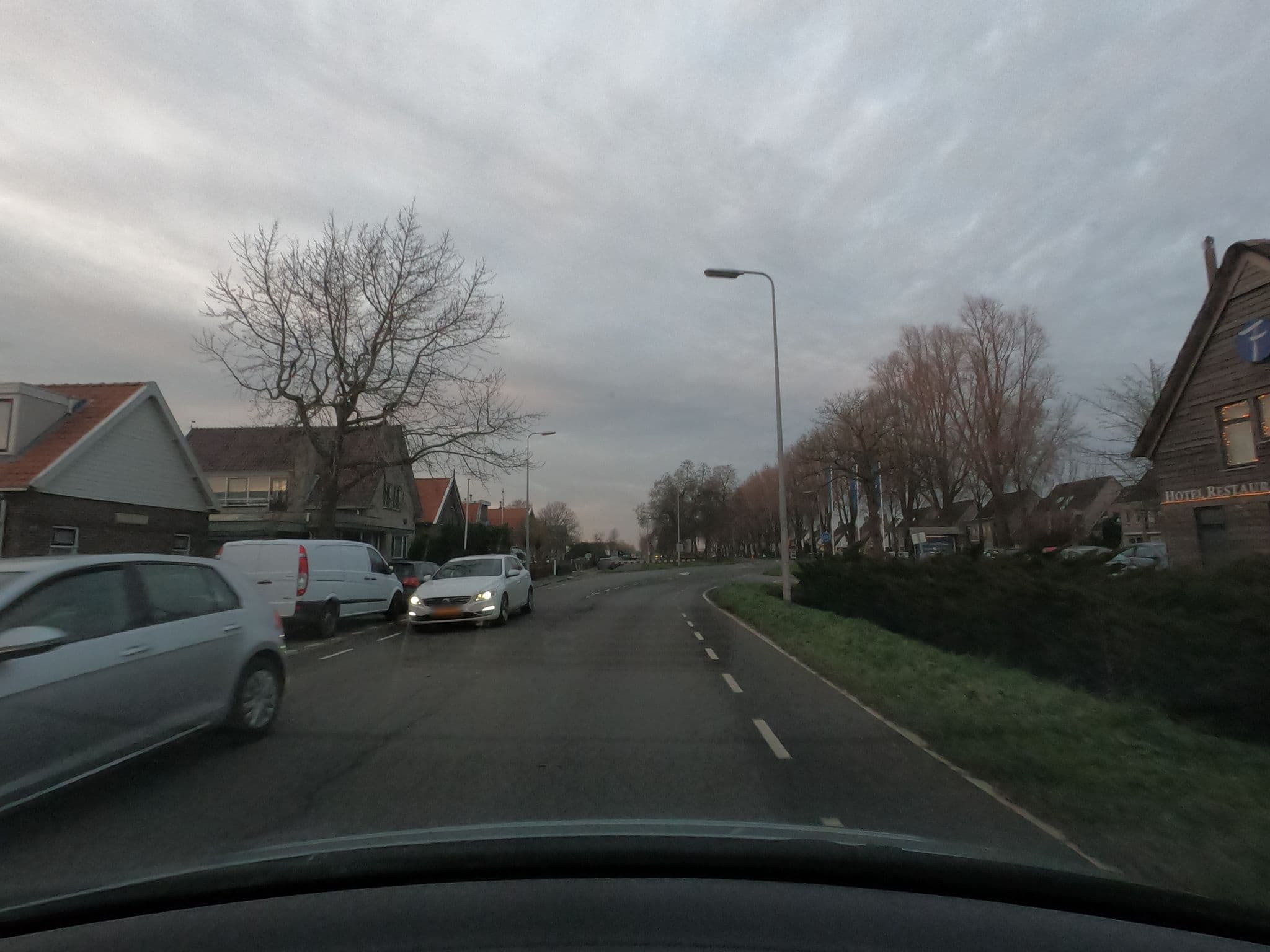 Street view near Fletcher Hotel-Restaurant De Witte Brug, Nieuw-Lekkerland — © redboll (CC BY-SA · Mapillary)