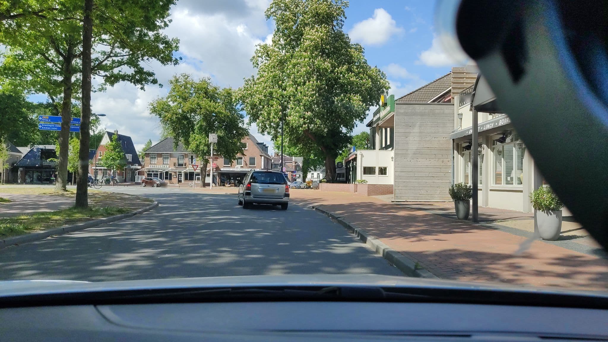 Street view near Brinkhotel Zuidlaren, Zuidlaren — © tiptracks (CC BY-SA · Mapillary)