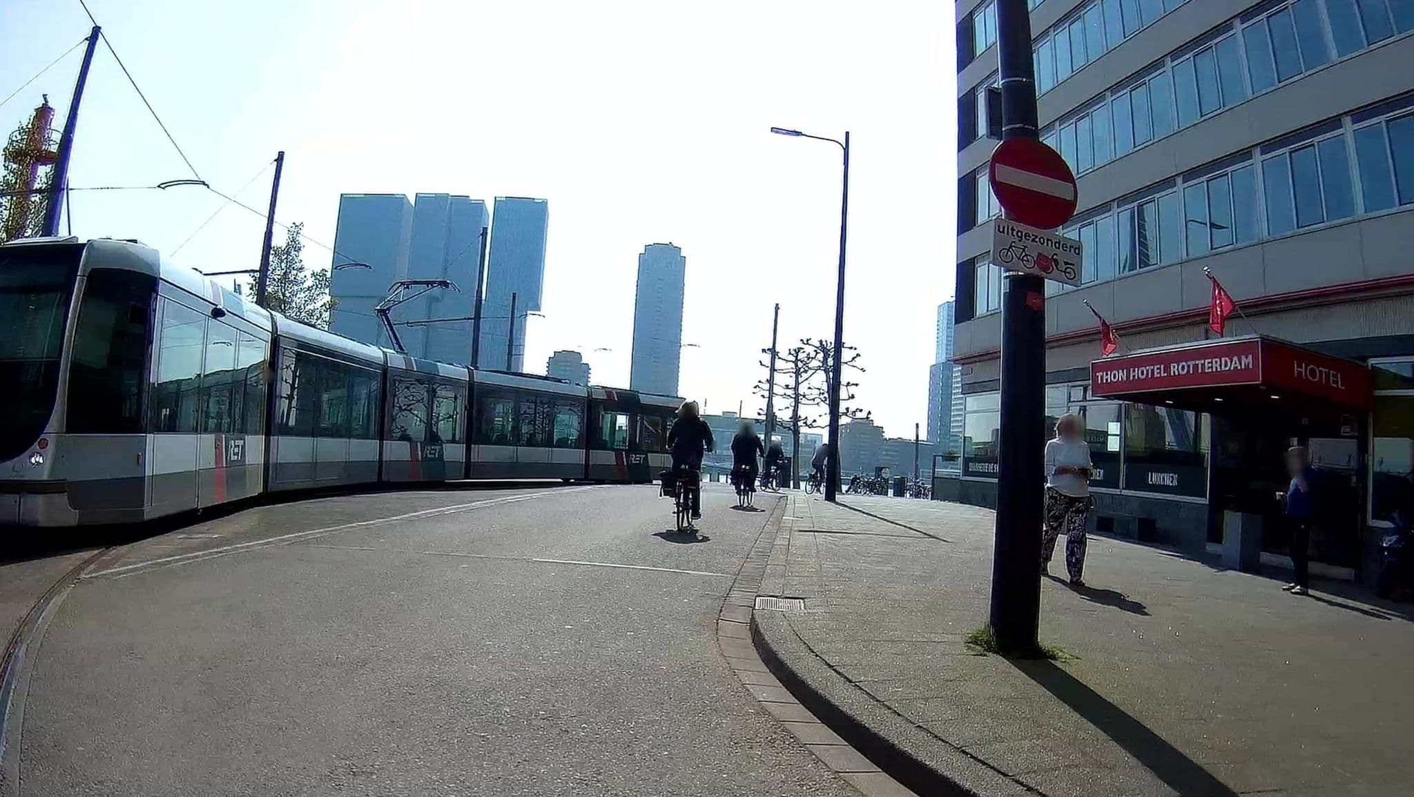 Street view near Thon Hotel, Kop van Zuid — © micmin1972 (CC BY-SA · Mapillary)