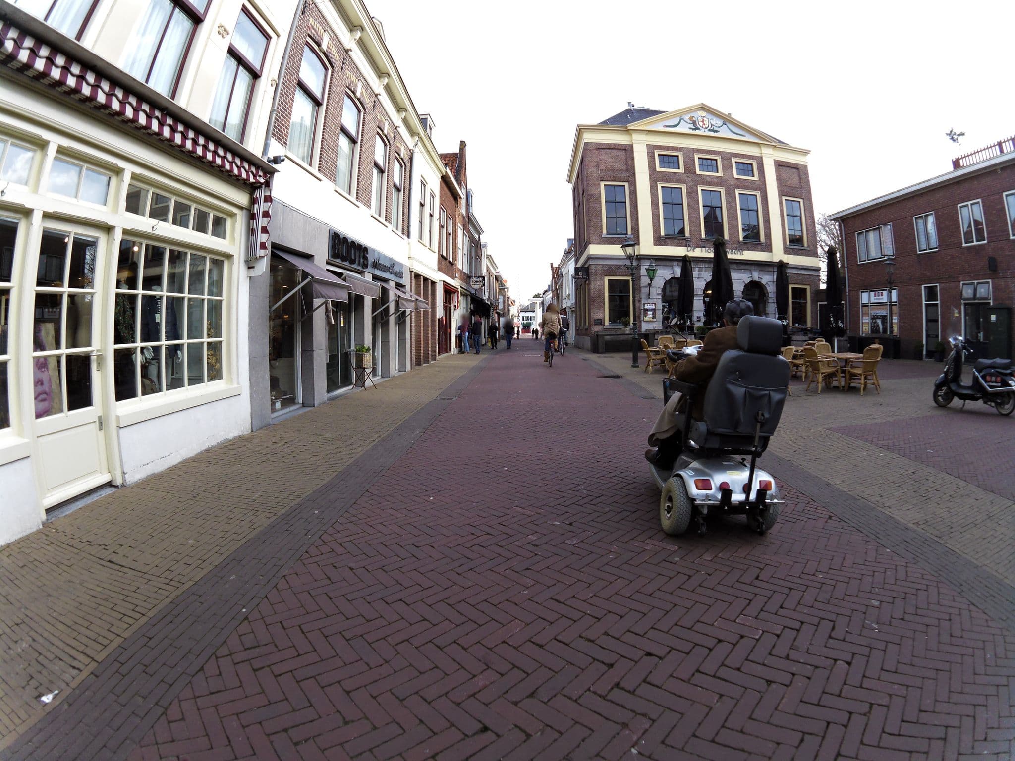 Street view near Fletcher Hotel-Restaurant De Zalm, Brielle — © sander_h (CC BY-SA · Mapillary)