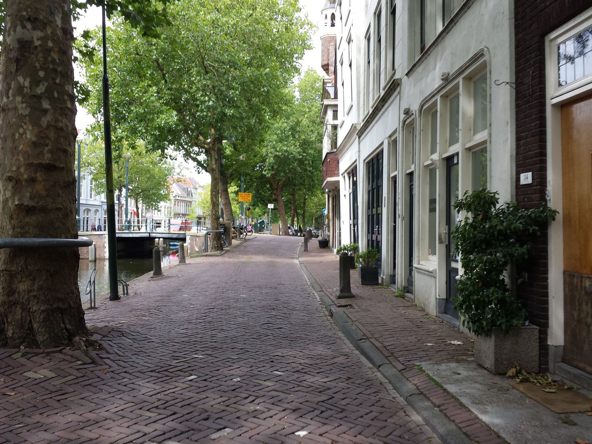 Street view near Bed and Breakfast Aan de Gouwe, Gouda — © arvdk (CC BY-SA · Mapillary)