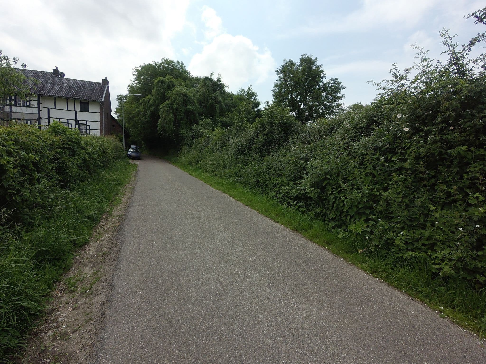 Street view near Magalunas, Mechelen — © madel (CC BY-SA · Mapillary)