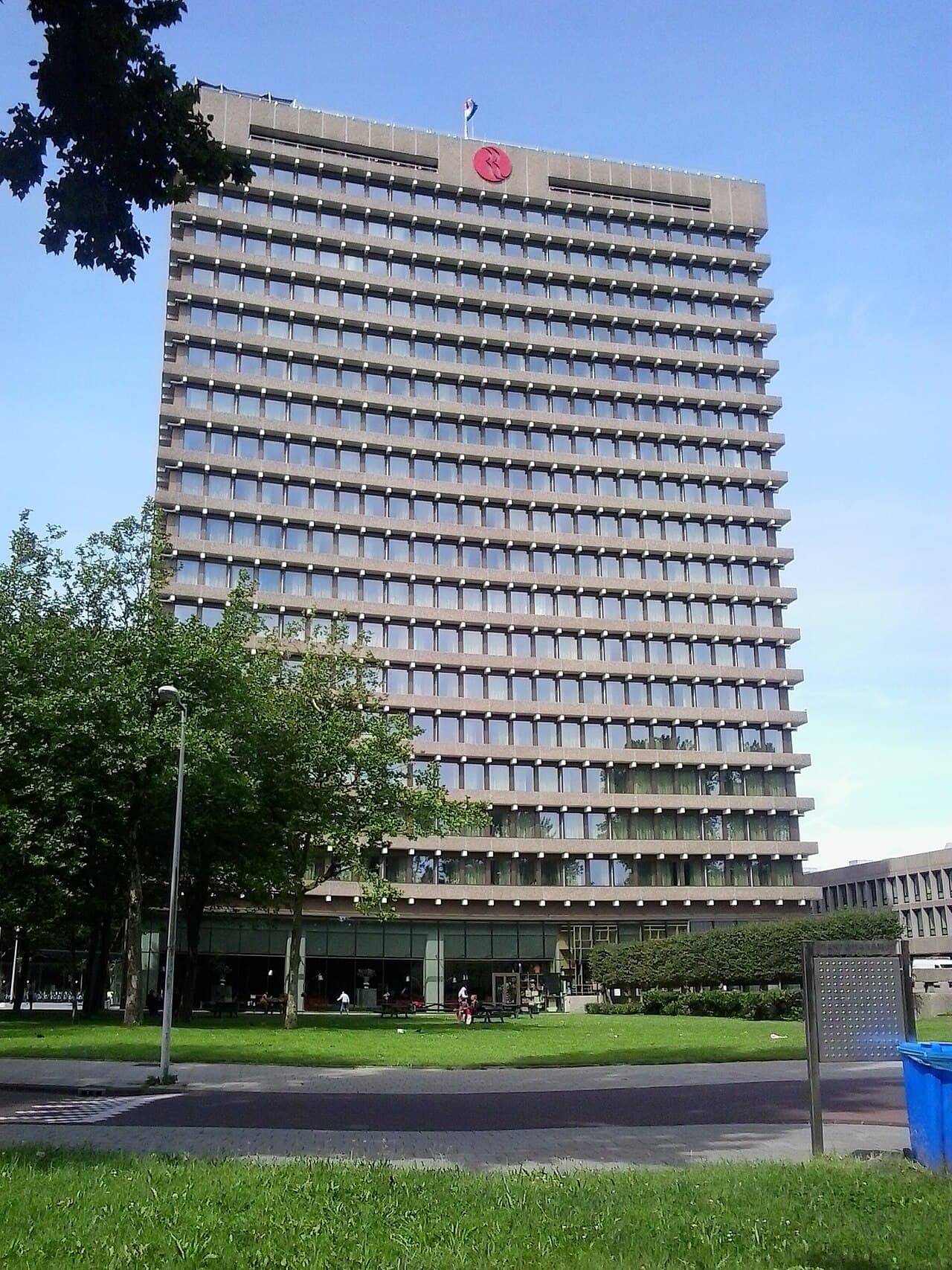 Leonardo Hotel Amsterdam Rembrandtpark (via Wikimedia Commons, CC BY-SA 4.0)