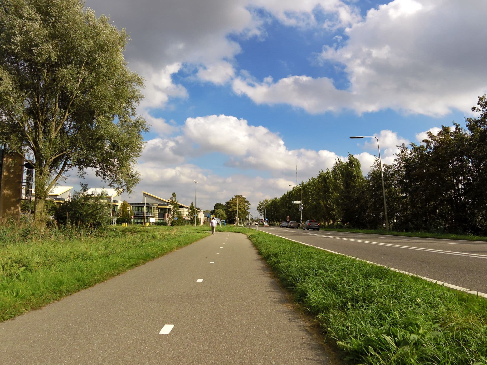 Street view near Hotel Het Oosten, Boskoop — © multimodaal (CC BY-SA · Mapillary)