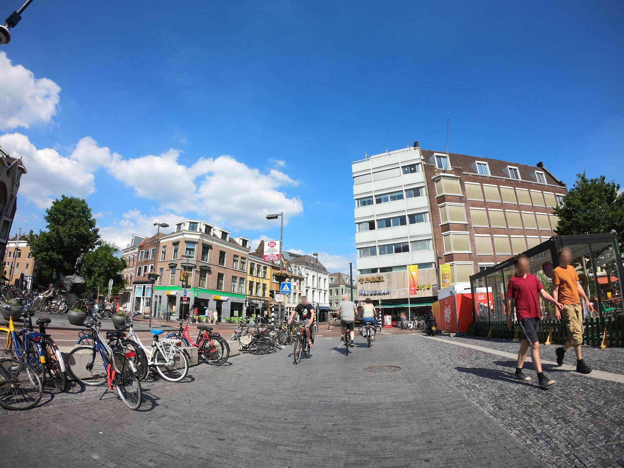 Street view near Stayokay Utrecht Centrum, Utrecht — © richlv (CC BY-SA · Mapillary)
