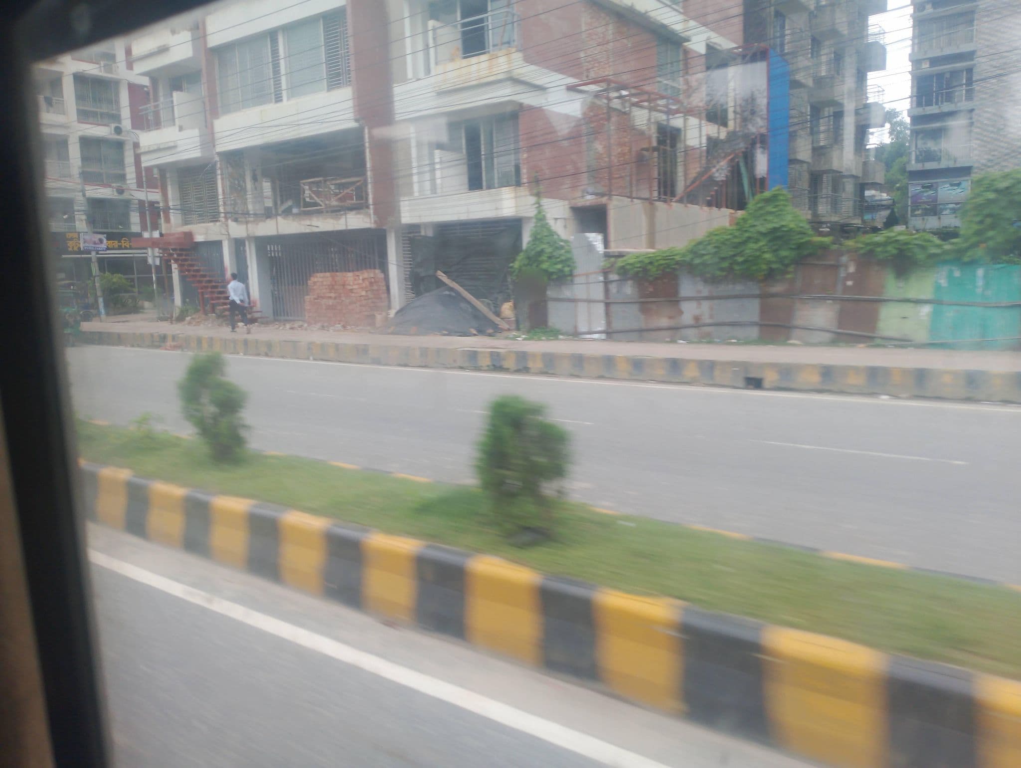 Street view near Nitol Bay Resort, Cox’s Bāzār — © shuvokumarc (CC BY-SA · Mapillary)
