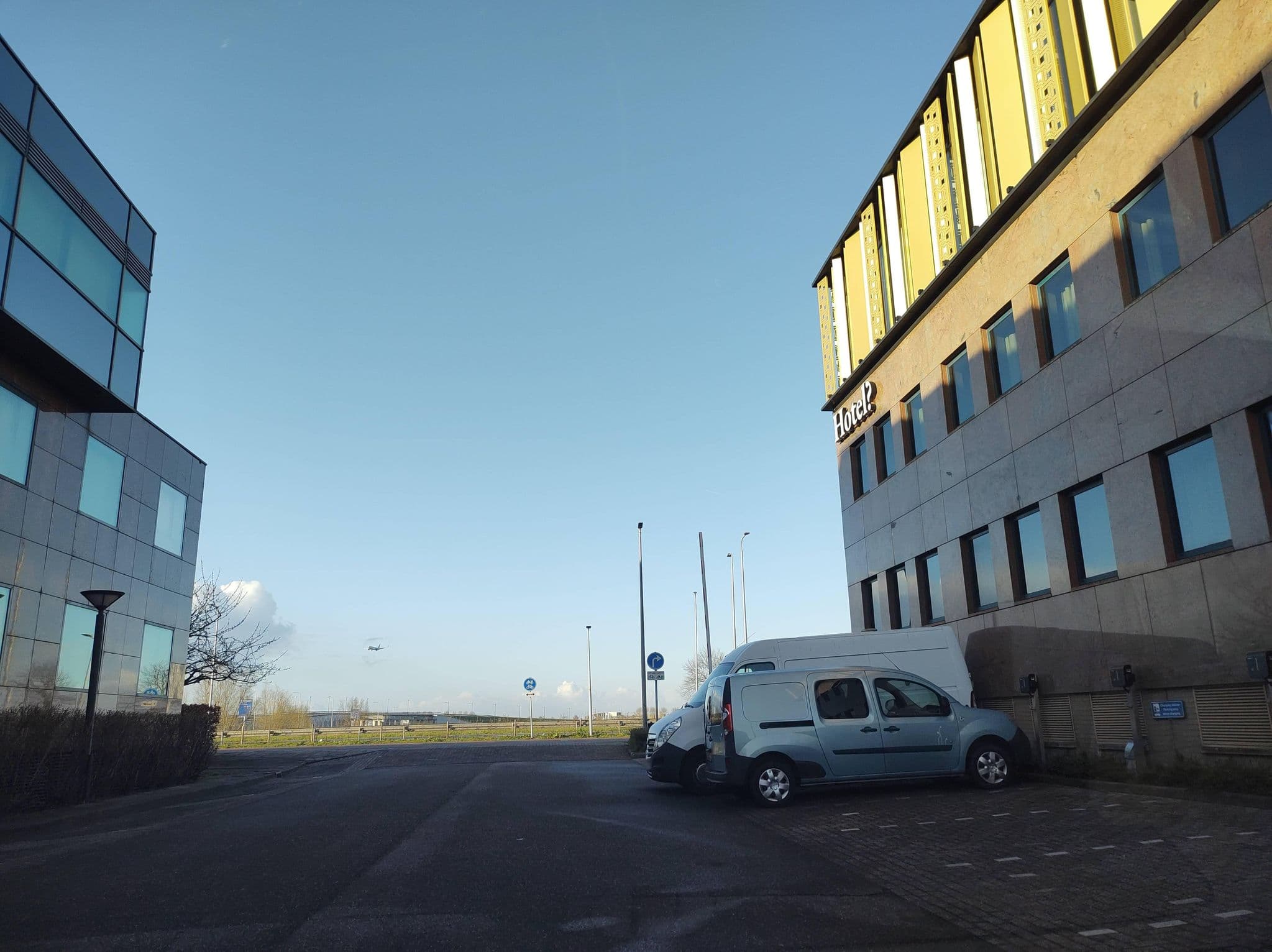 Street view near NinetyNine Hotel Amsterdam Airport, Hoofddorp — © thetornado76 (CC BY-SA · Mapillary)