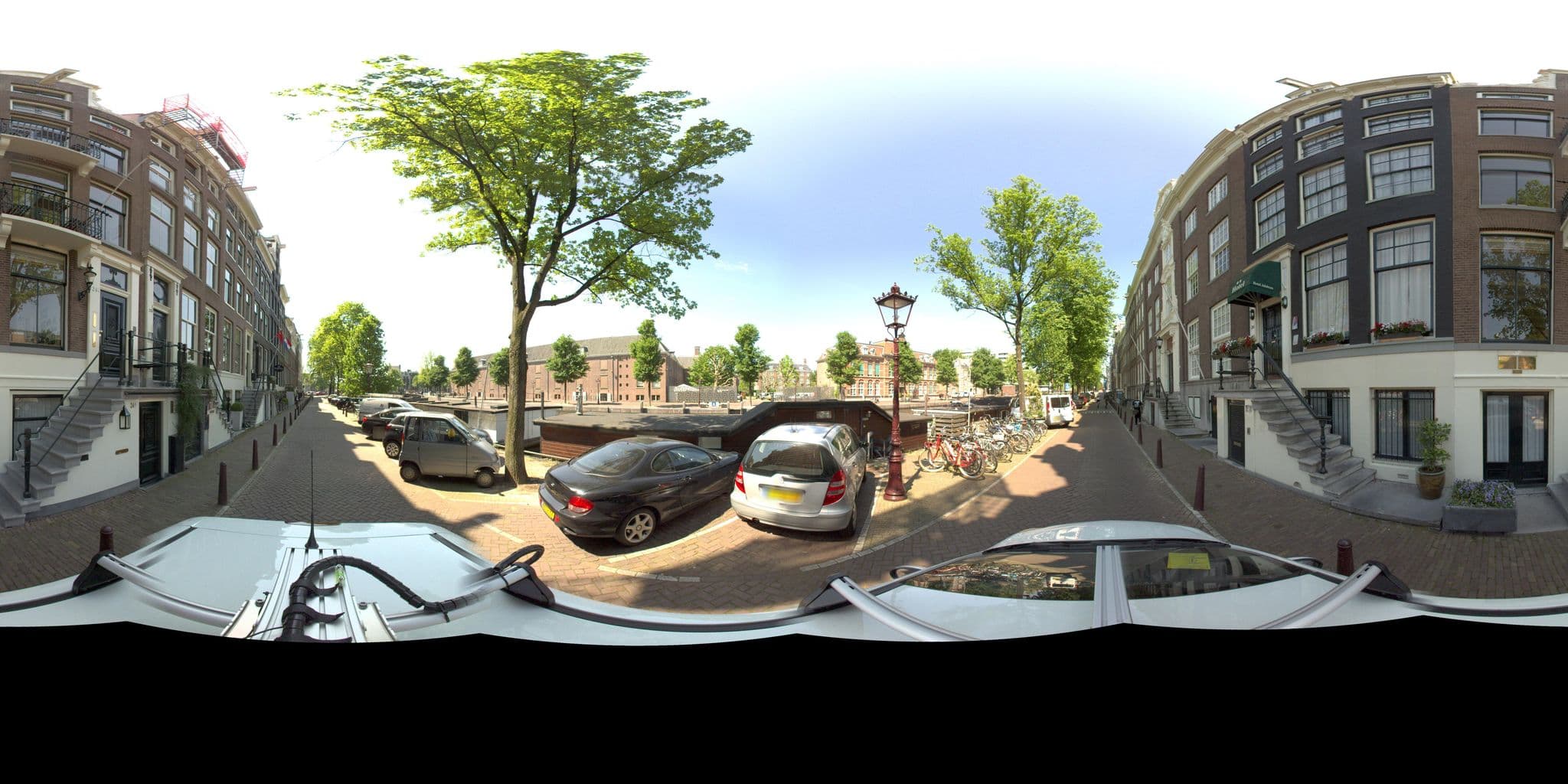 Street view near Hotel Adolesce, Amsterdam
