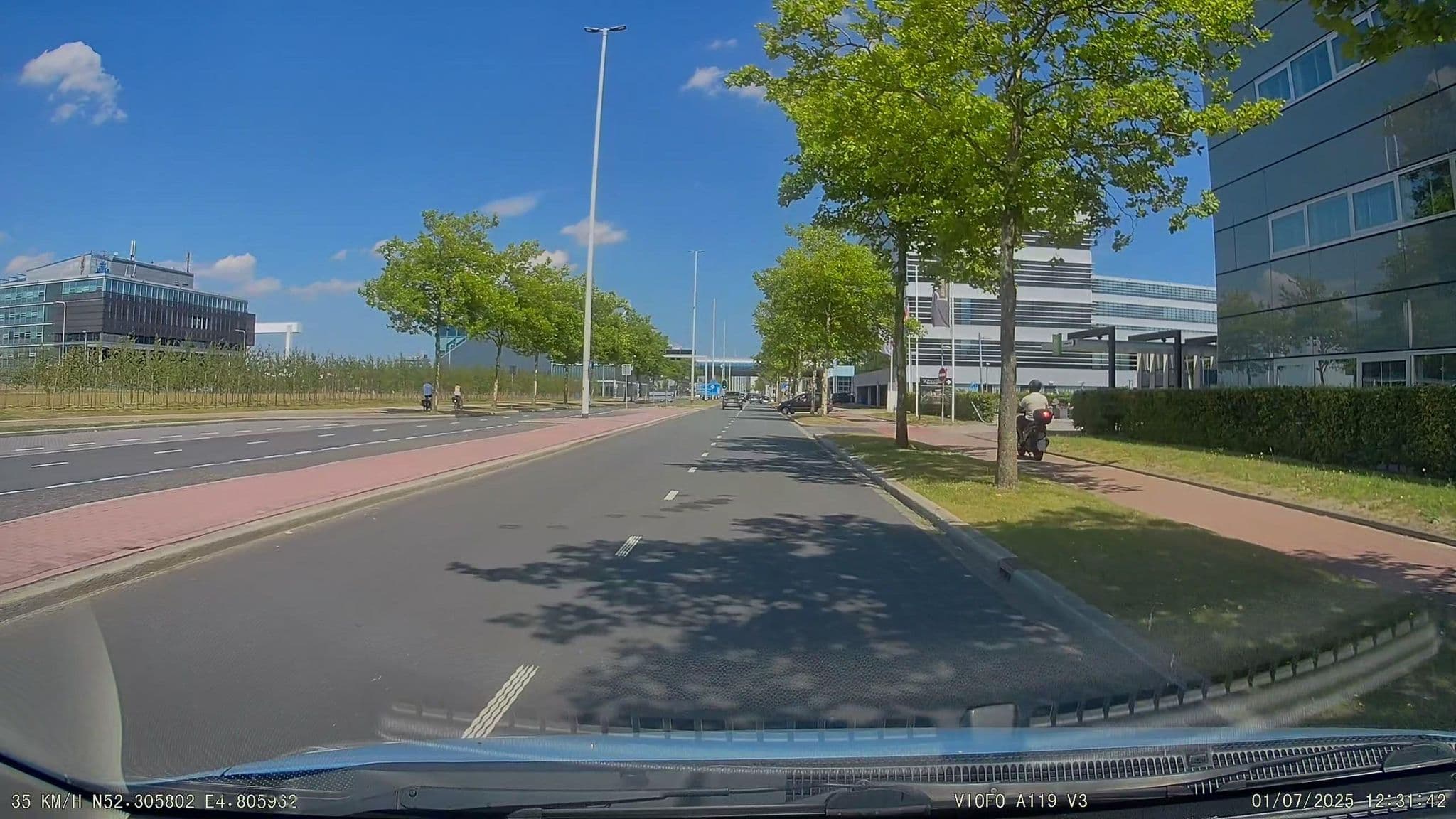 Street view near ibis Styles Amsterdam Airport, Oosteinde — © initdebug (CC BY-SA · Mapillary)