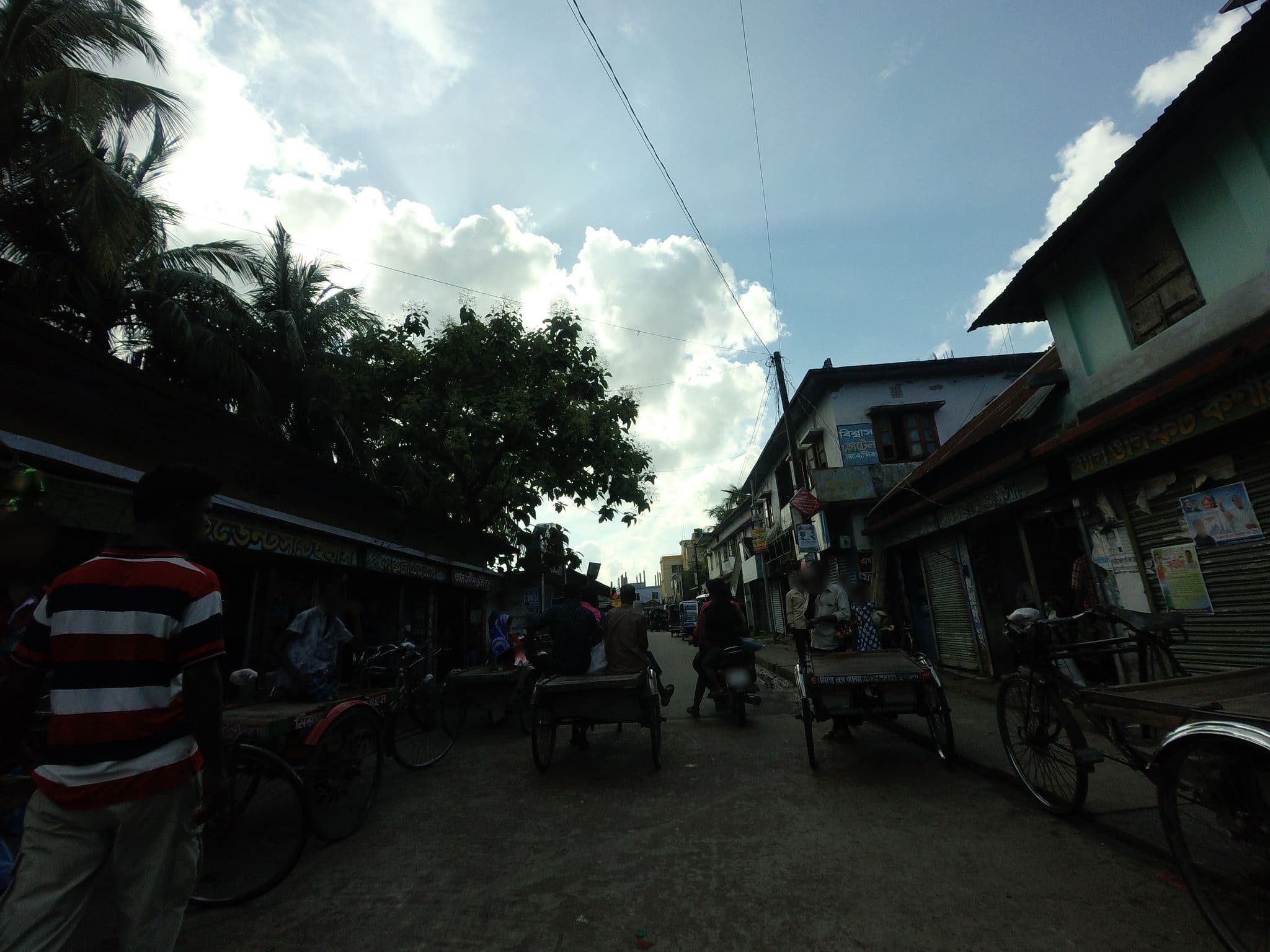 Street view near Rima Hotel, Kālia — © sawanshariar (CC BY-SA · Mapillary)
