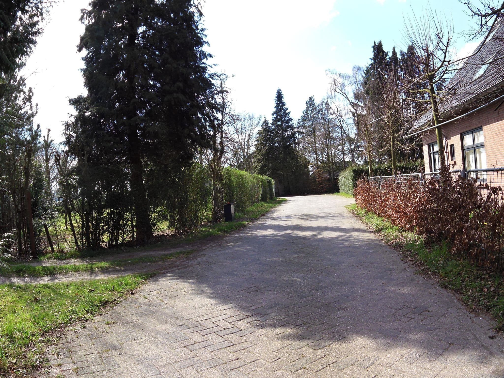 Street view near De Kruishoeve, Helvoirt — © marczoutendijk (CC BY-SA · Mapillary)