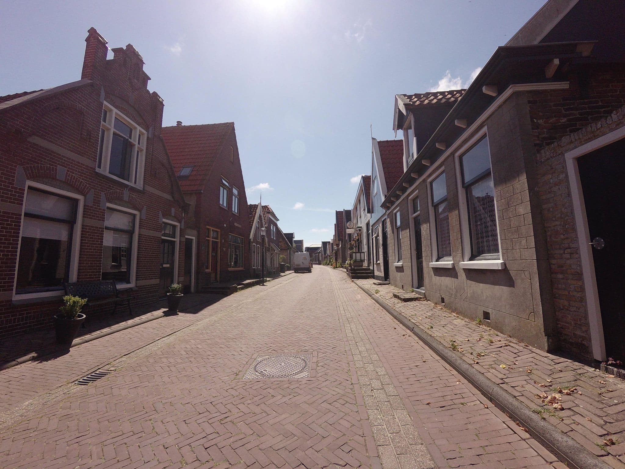 Street view near Loodmans Welvaren, Den Burg — © ankeric (CC BY-SA · Mapillary)