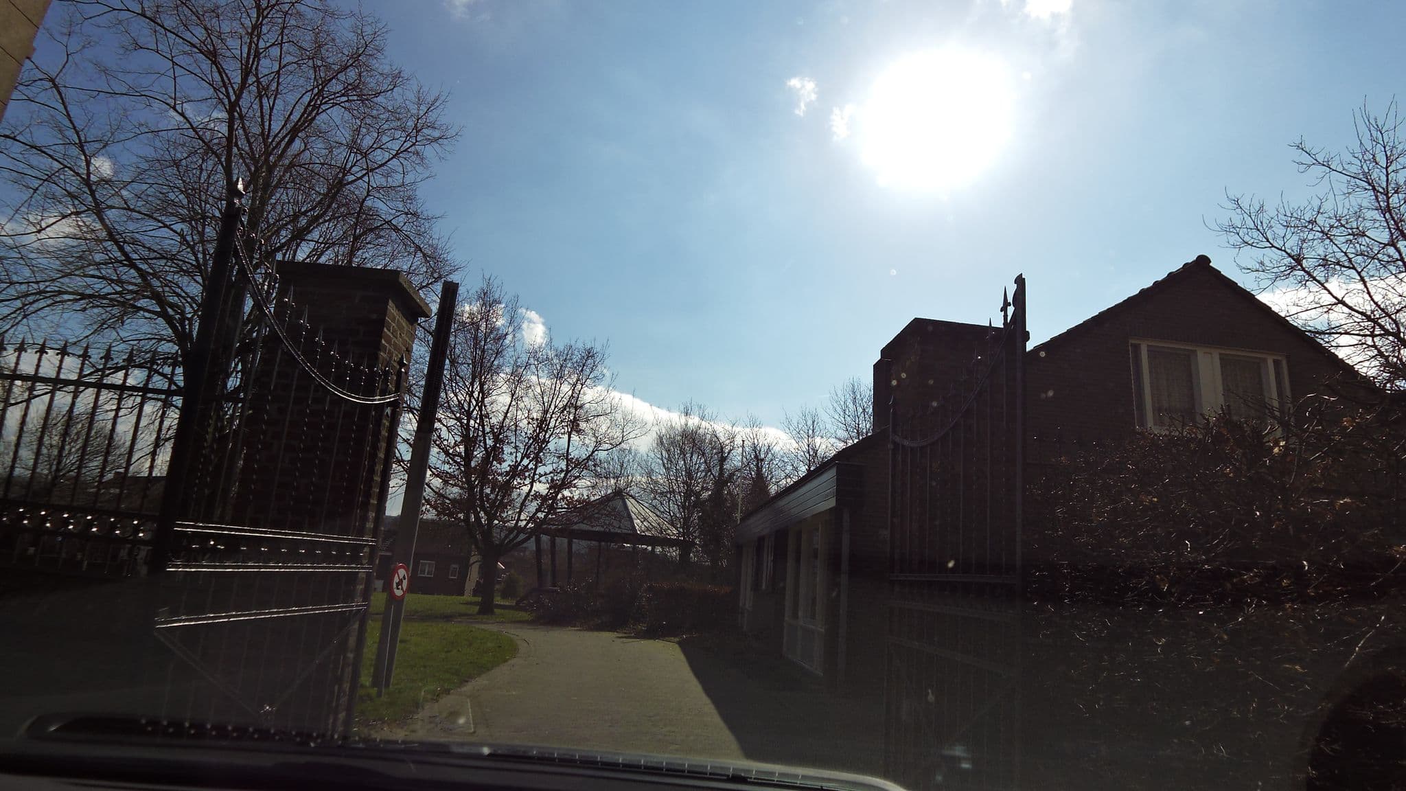 Street view near Groepshotel De Heerenhof, Mechelen — © madel (CC BY-SA · Mapillary)