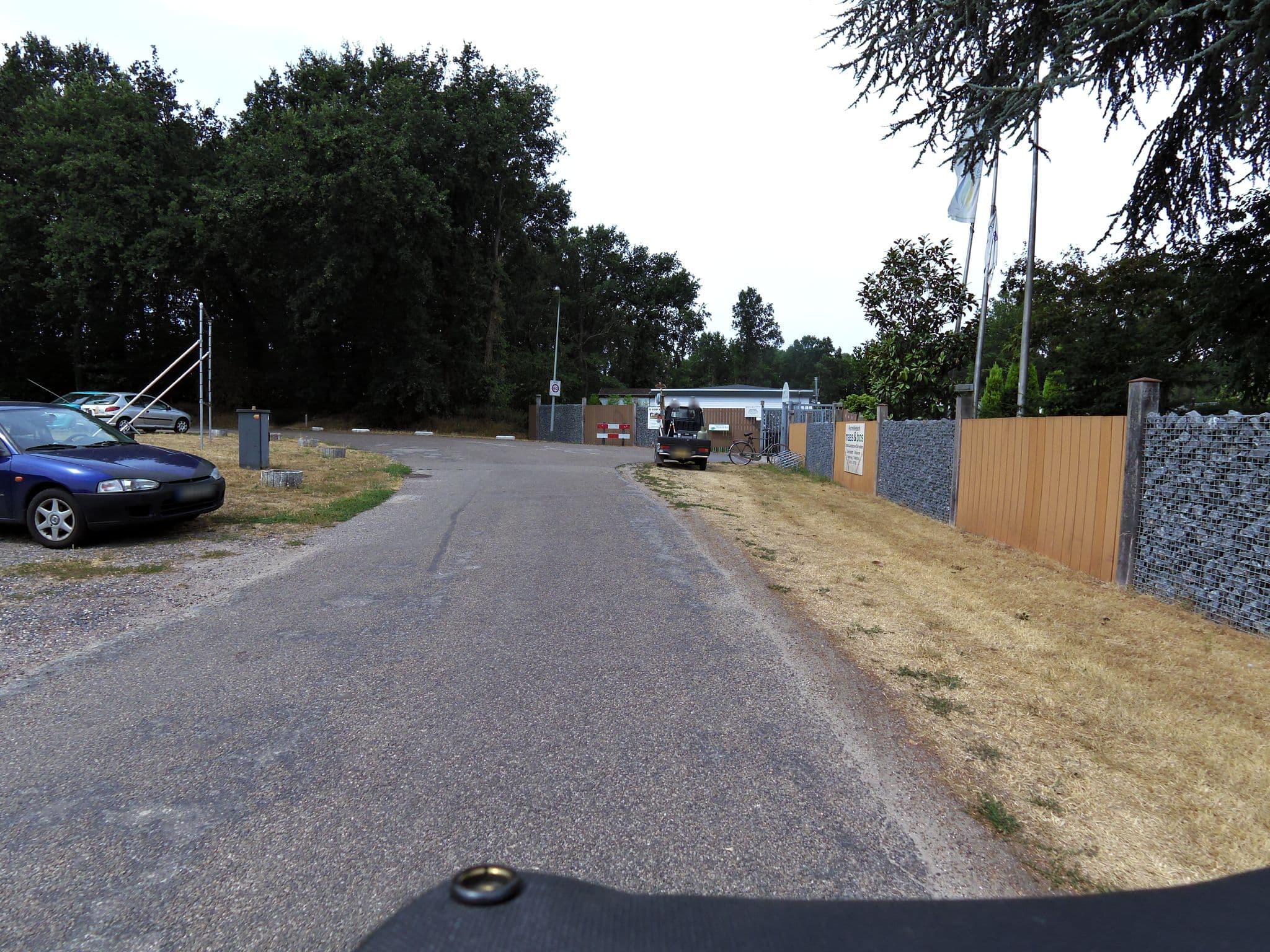 Street view near Recreatiepark Maas en Bos, Wellerlooi — © sander_h (CC BY-SA · Mapillary)