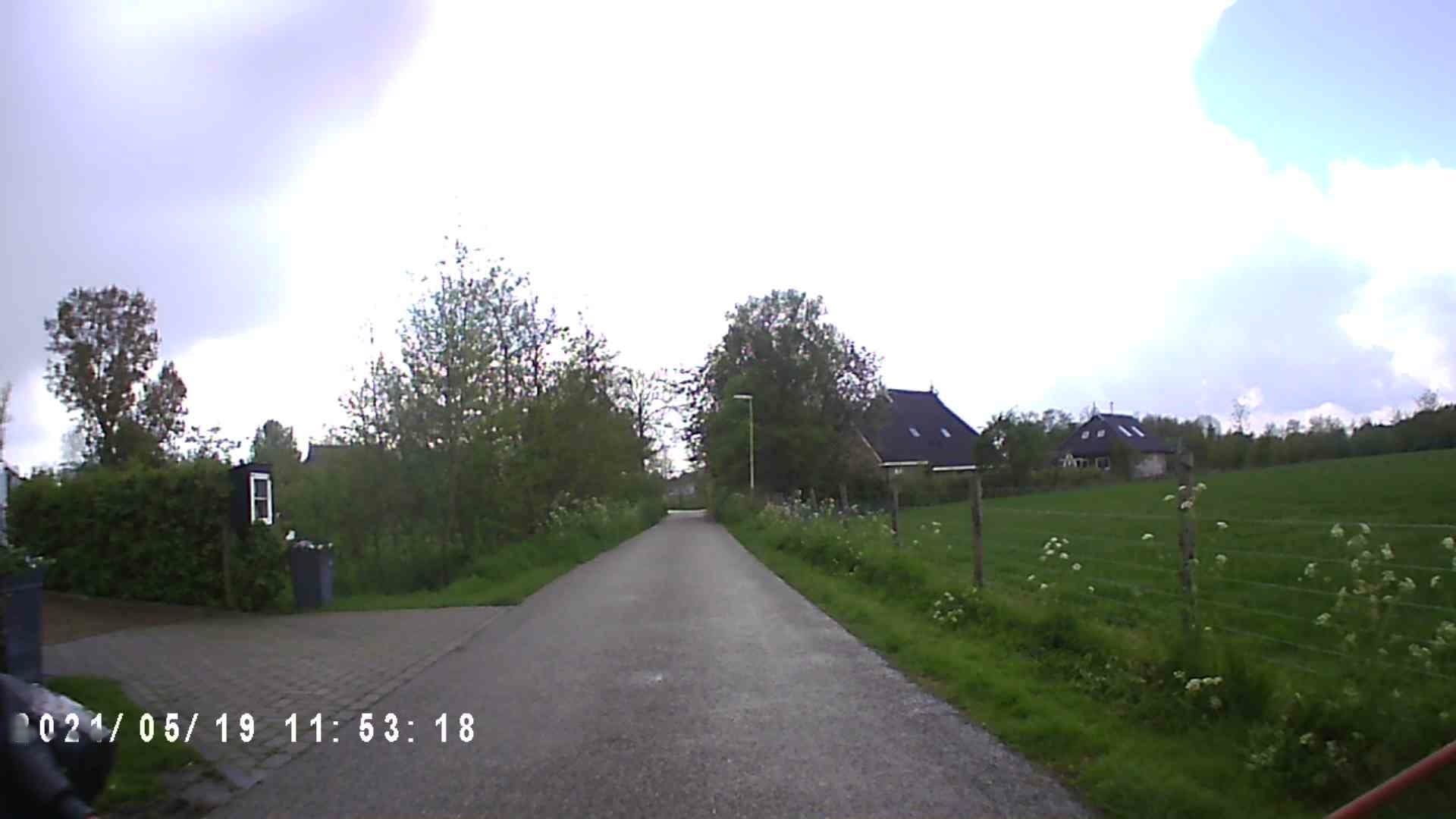 Street view near Yn 't Paradyske, Buitenpost — © ezinge (CC BY-SA · Mapillary)
