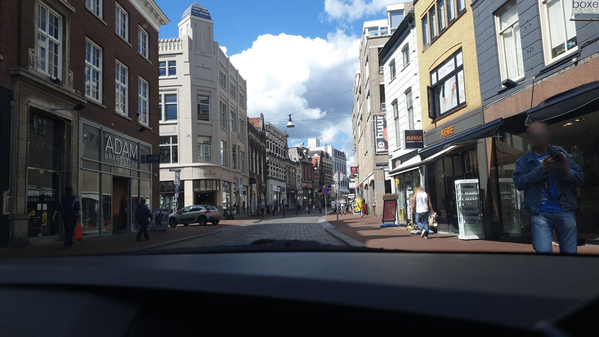 Street view near In den Visser, Dordrecht — © esmerboy (CC BY-SA · Mapillary)